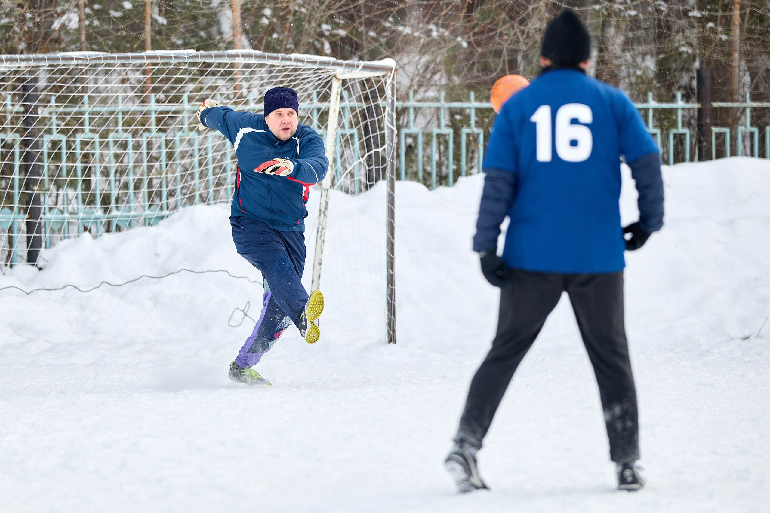 Футбол — Академ Лига. Фотограф в Новосибирске Алена Скокова