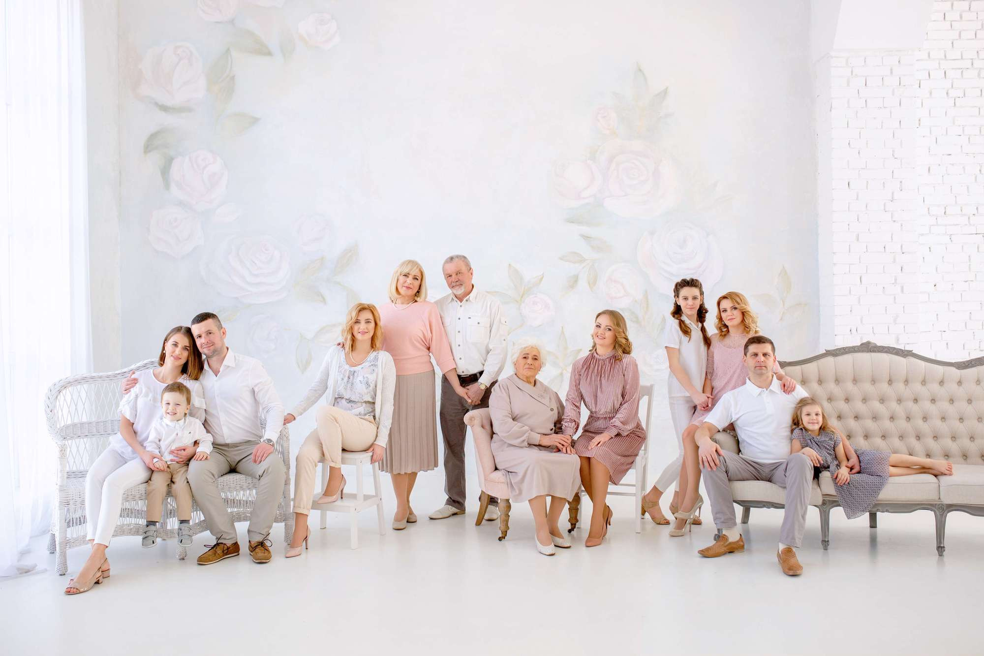Семейная фотосессия в студии и дома Спб портфолио Насти Околот