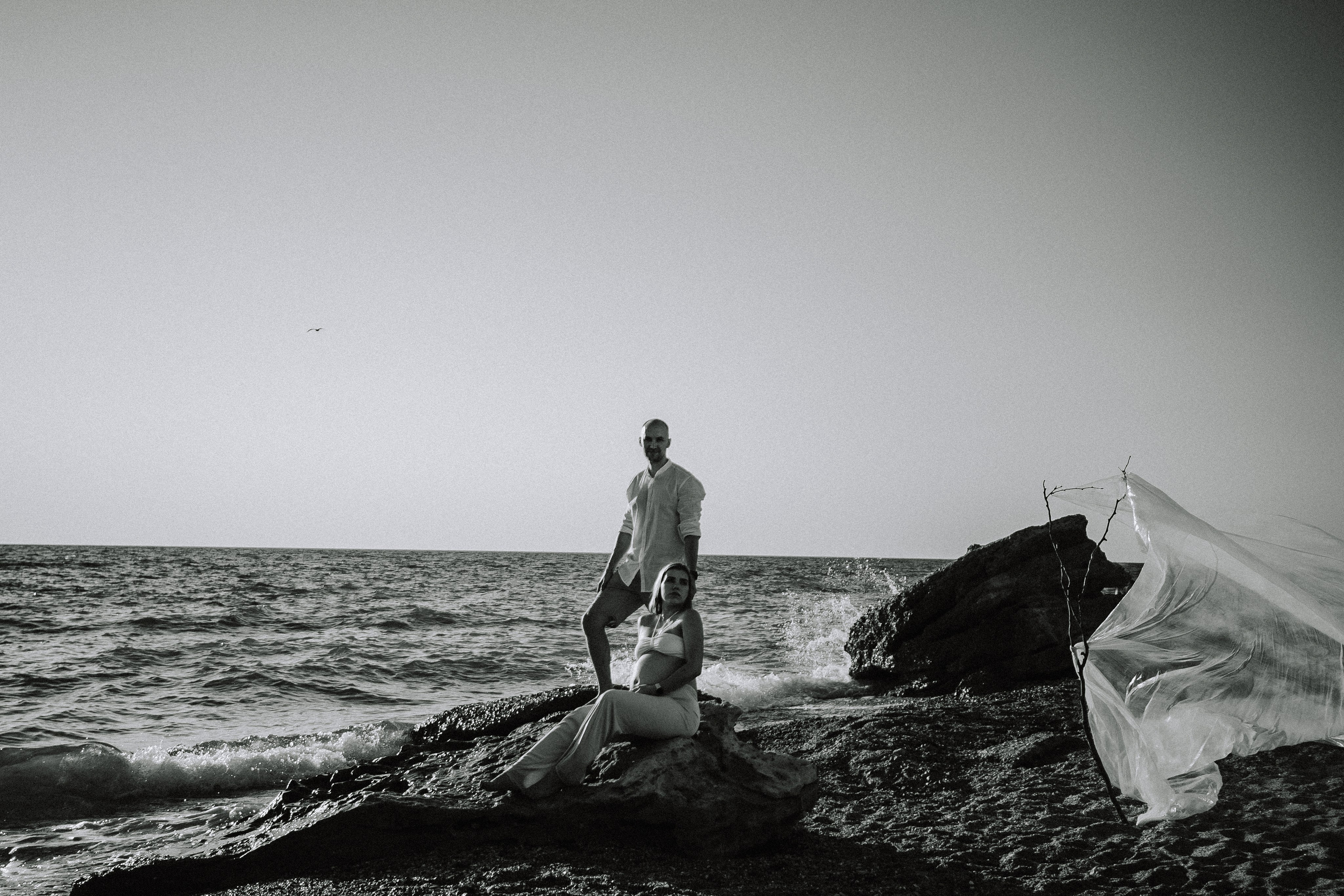 Евгений и Александра на берегу моря. Фотограф в Крыму | Виктория Нотевская