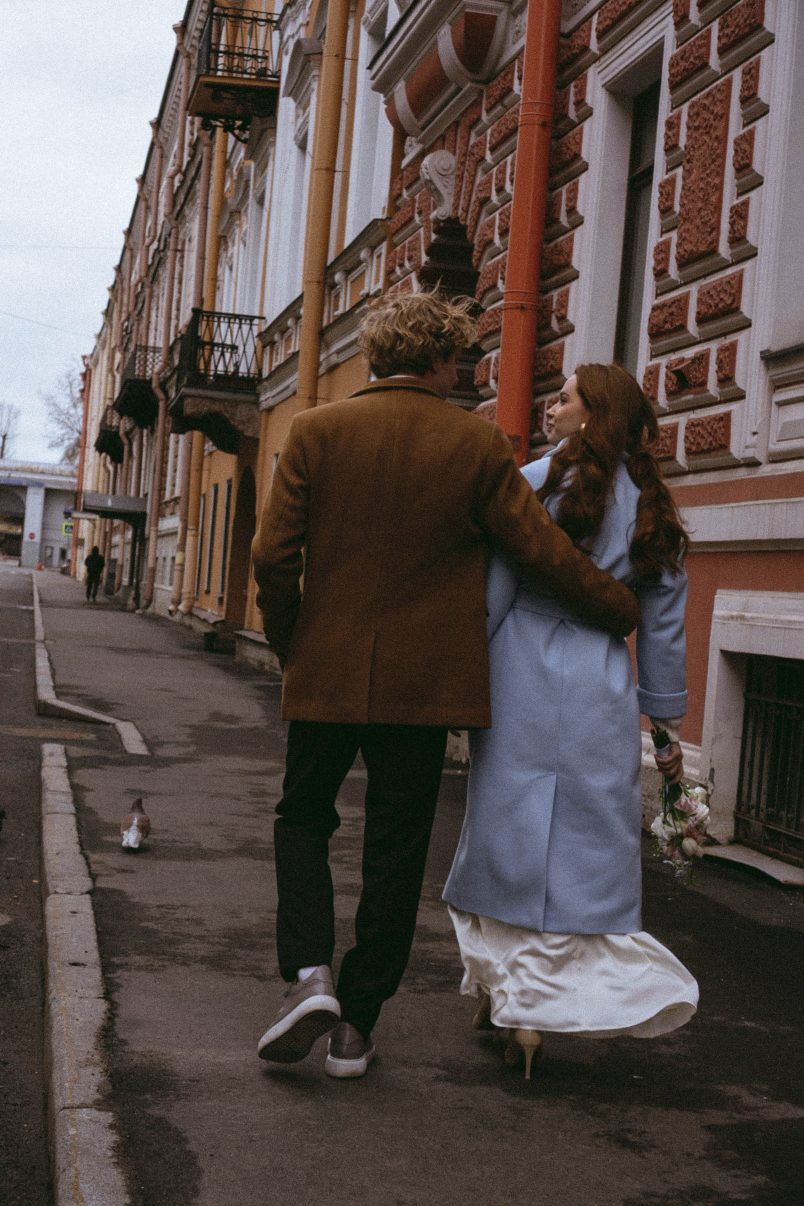 СВАДЕБНАЯ СЬЕМКА В ОТЕЛЕ. СБОРЫ ЖЕНИХА И НЕВЕСТЫ И ТАКЖЕ ТОР И ПОДГОТОВКА К ПРОГУЛКЕ И ПРОГУЛКА ПО ПЕТРОГРАДКЕ. Профессиональный фотограф, Санкт-Петербург — Виктория Богомолова