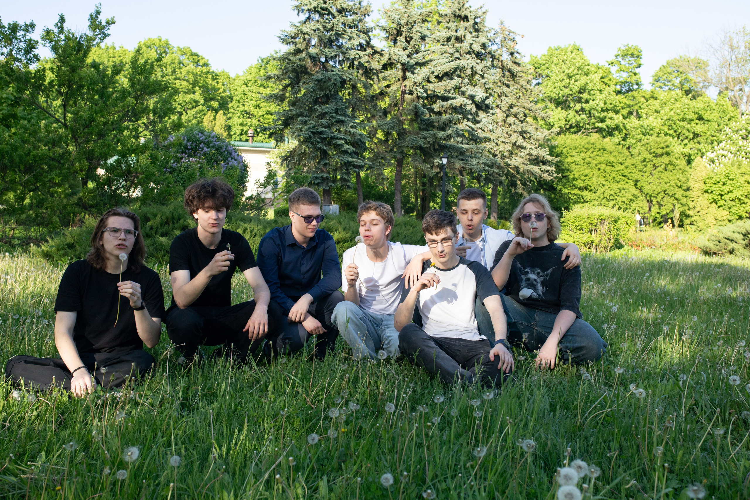 19/05/26 Лошицкий. Выпускные альбомы Cardsi