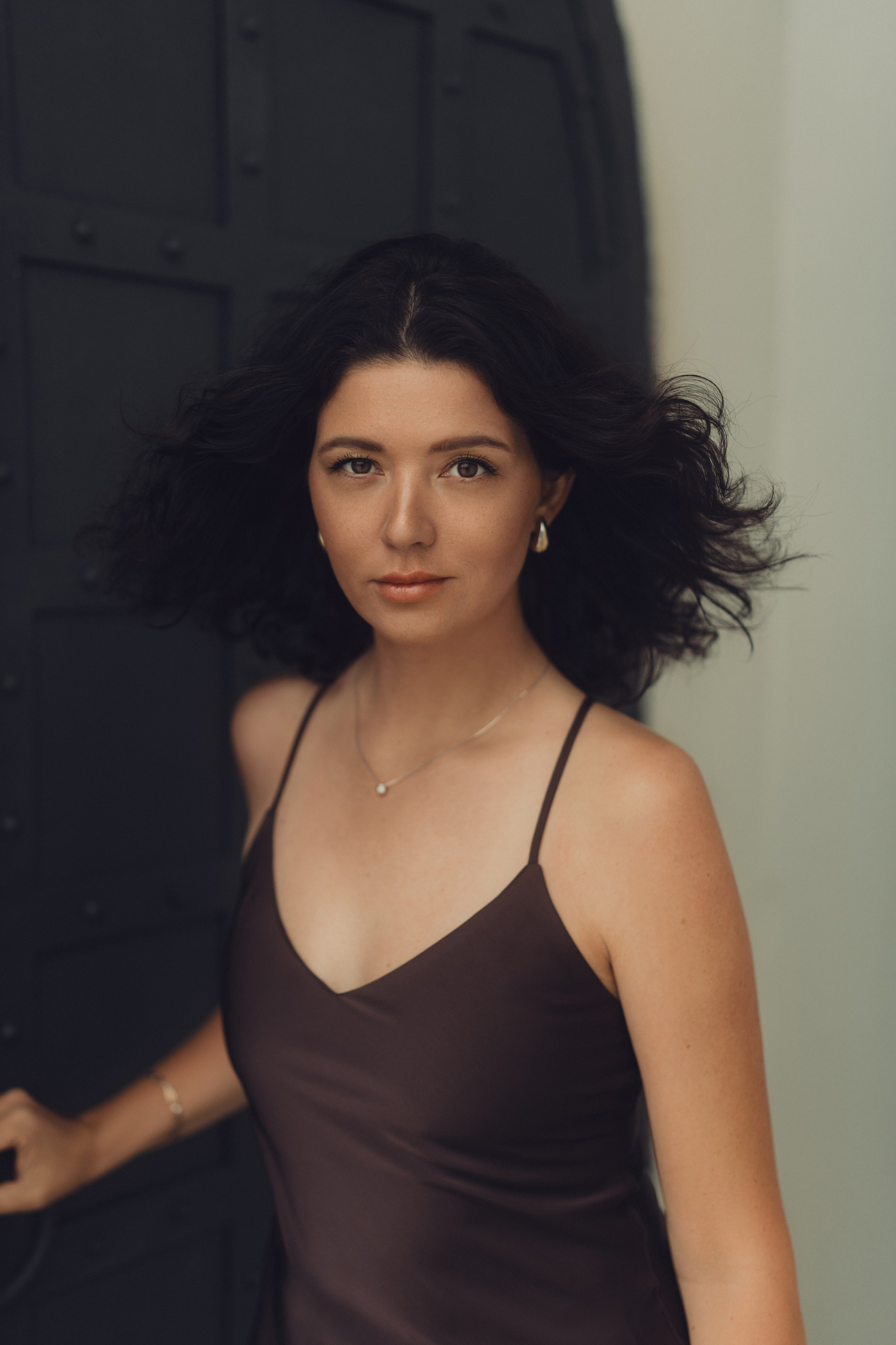 Уличная фотосессия с Катей Берлиной под Кировской дамбой в Казани