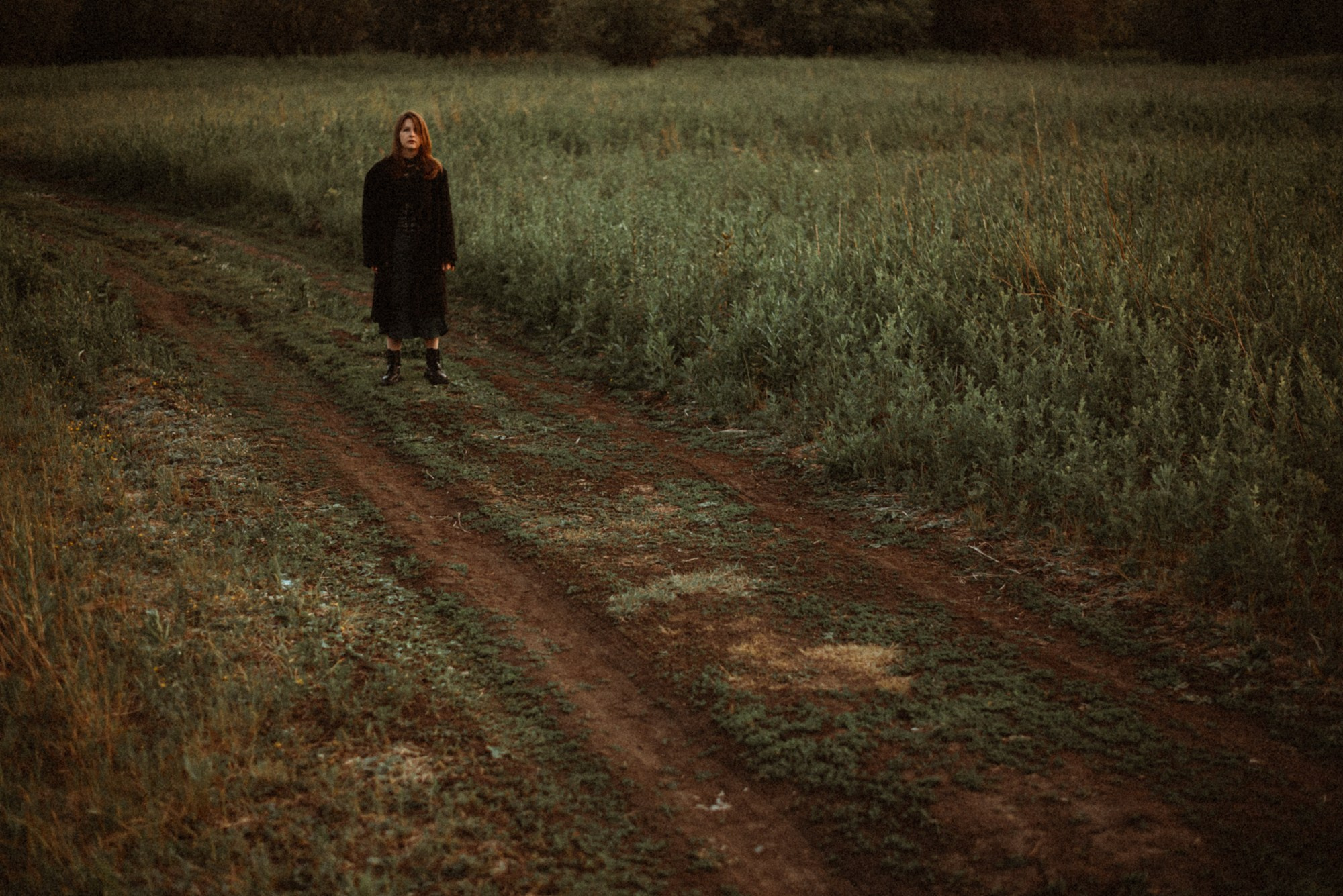 Фотопрогулка в парке Гагарина — женский портрет в Тюмени. Портретный фотограф Тюмень Дарья Мустафина