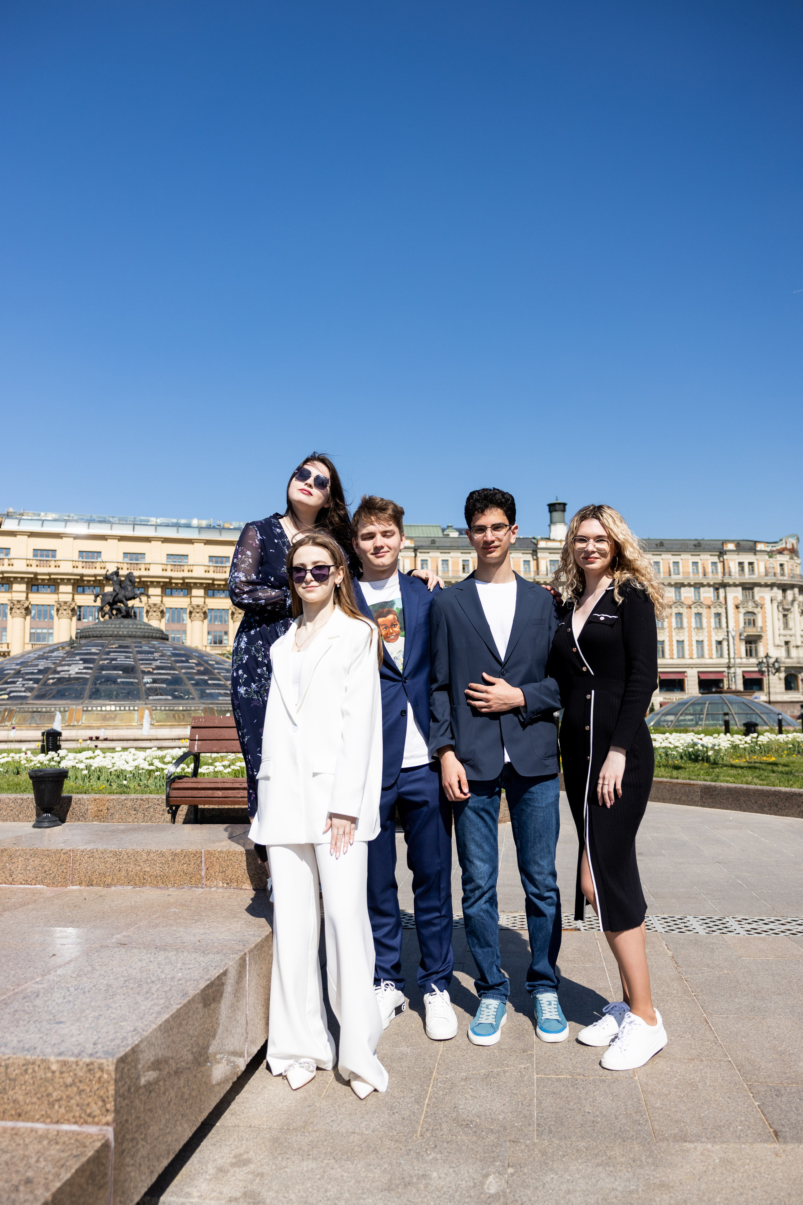 Школа ЦПМ класс 11К. Выпускные фотоальбомы в Коломне. Валерий и Светлана Щавелевы