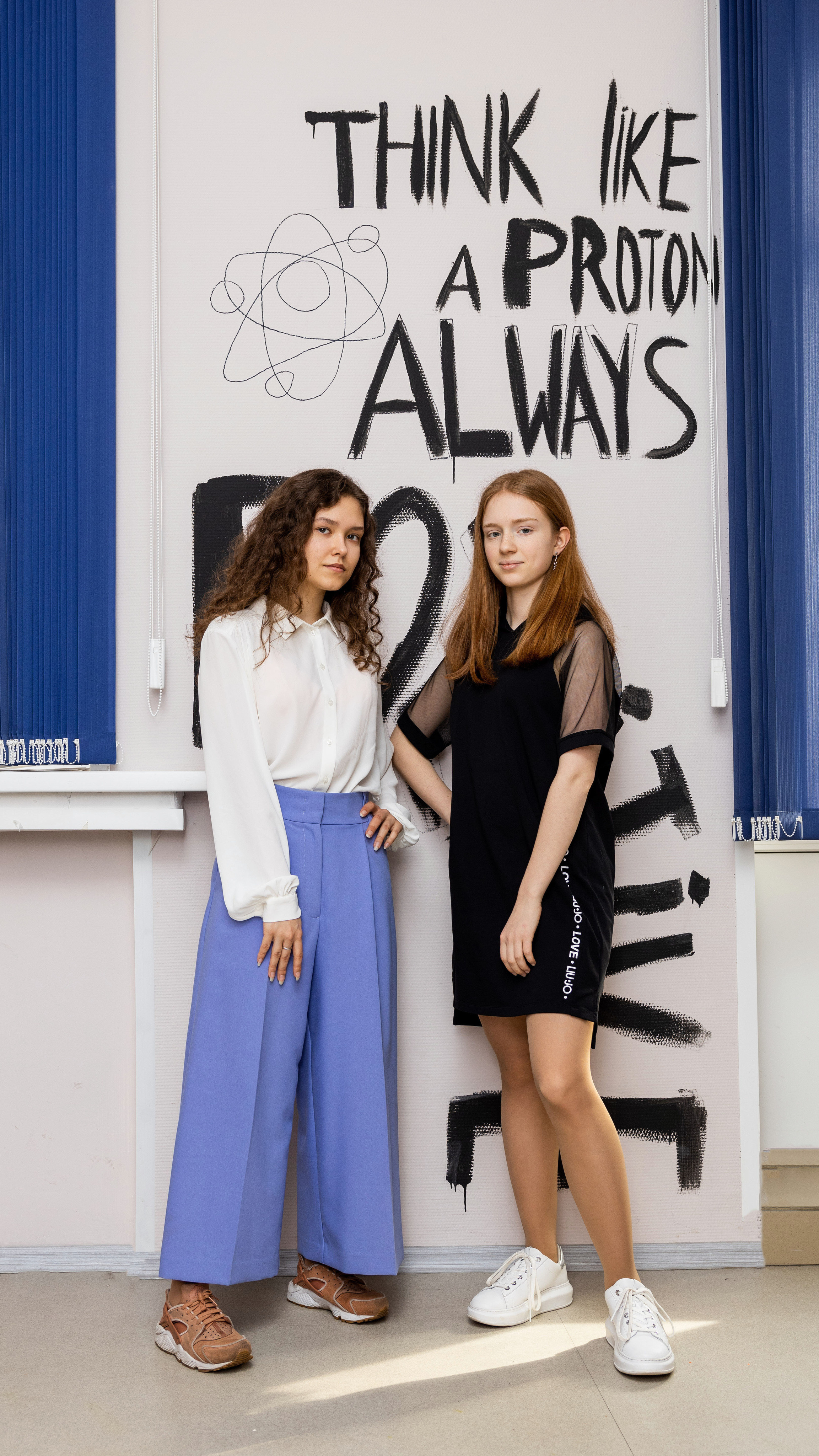 Школа ЦПМ класс 11К. Выпускные фотоальбомы в Коломне. Валерий и Светлана Щавелевы