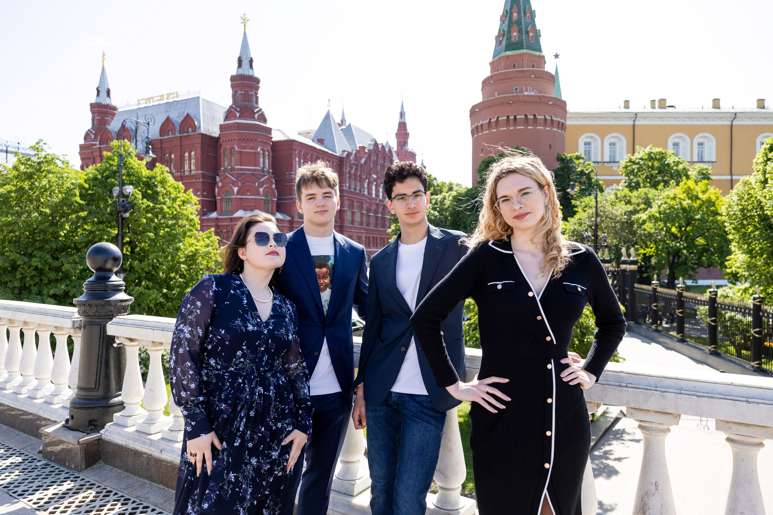 Школа ЦПМ класс 11К. Выпускные фотоальбомы в Коломне. Валерий и Светлана Щавелевы