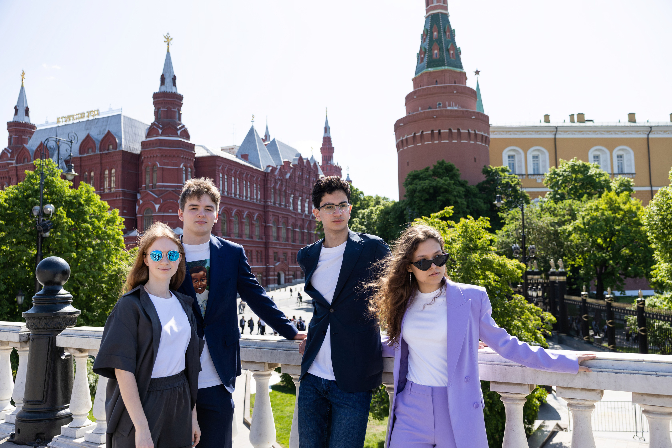 Школа ЦПМ класс 11К. Выпускные фотоальбомы в Коломне. Валерий и Светлана Щавелевы