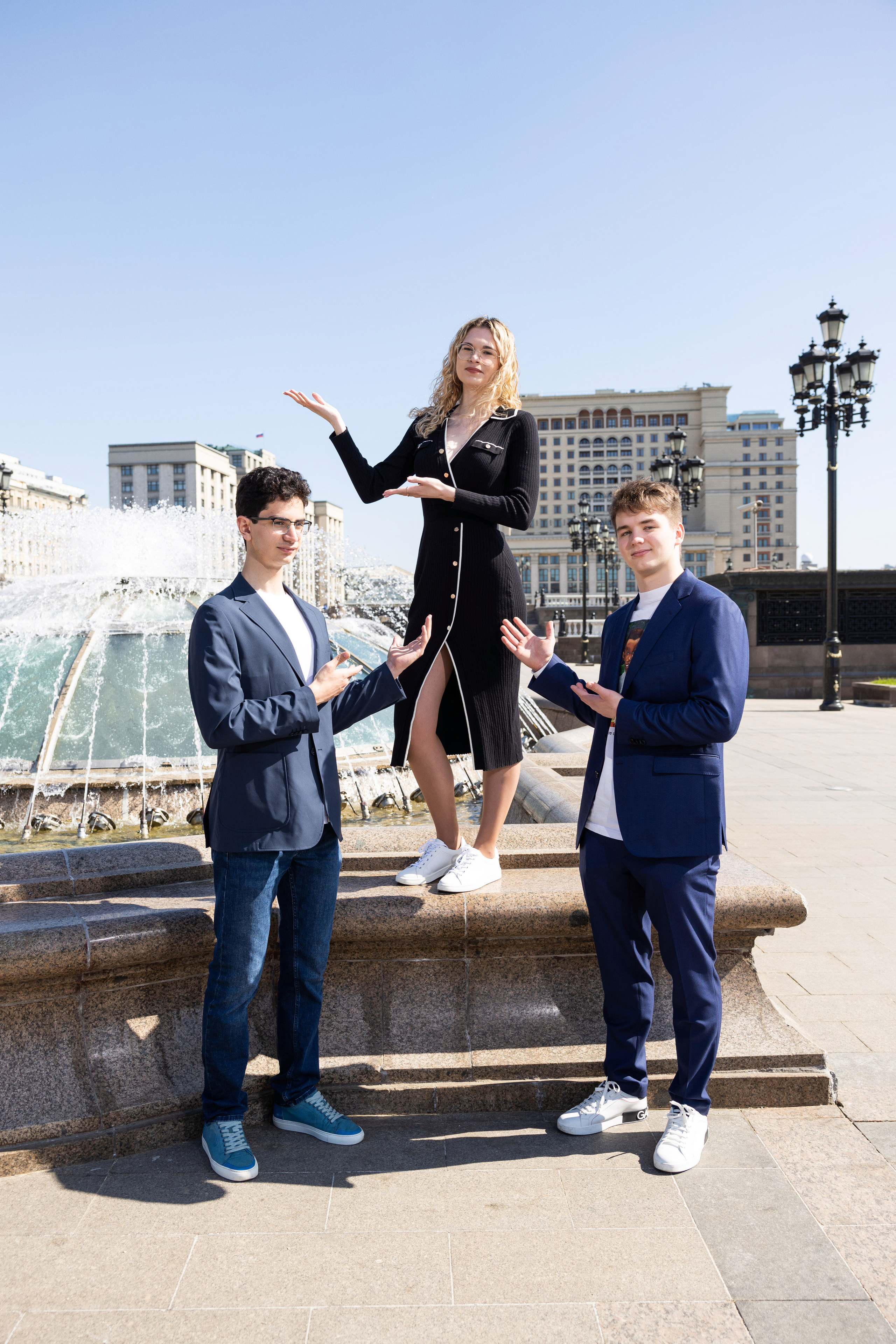 Школа ЦПМ класс 11К. Выпускные фотоальбомы в Коломне. Валерий и Светлана Щавелевы