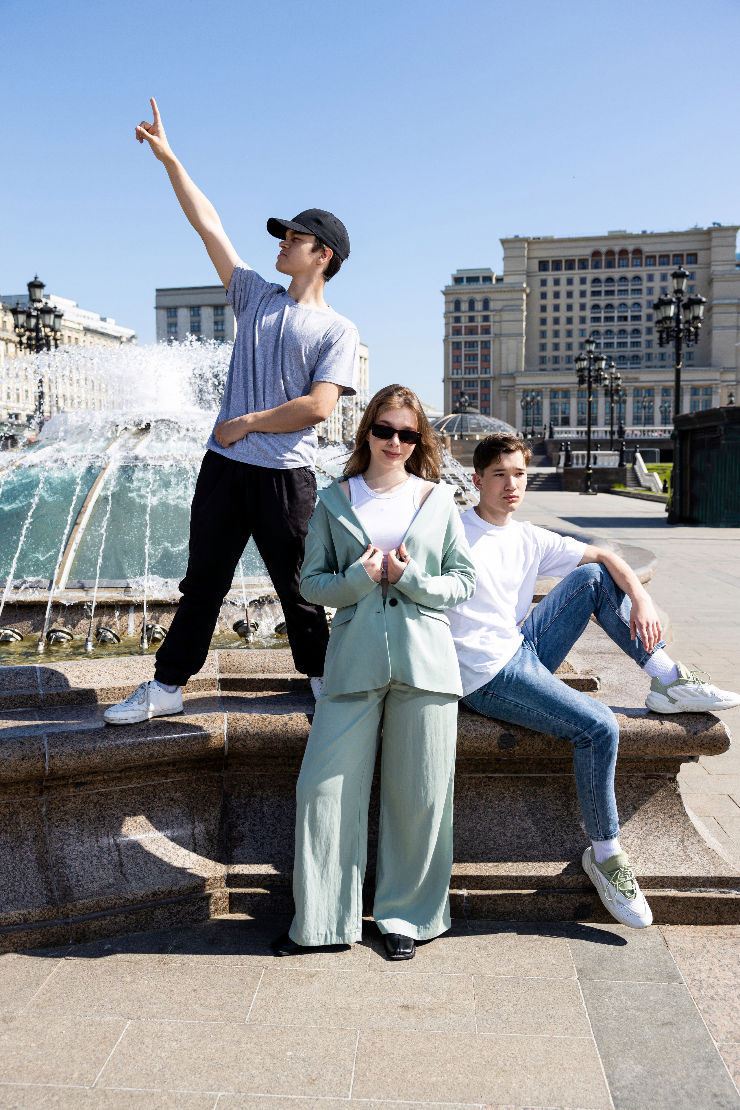Школа ЦПМ класс 11К. Выпускные фотоальбомы в Коломне. Валерий и Светлана Щавелевы