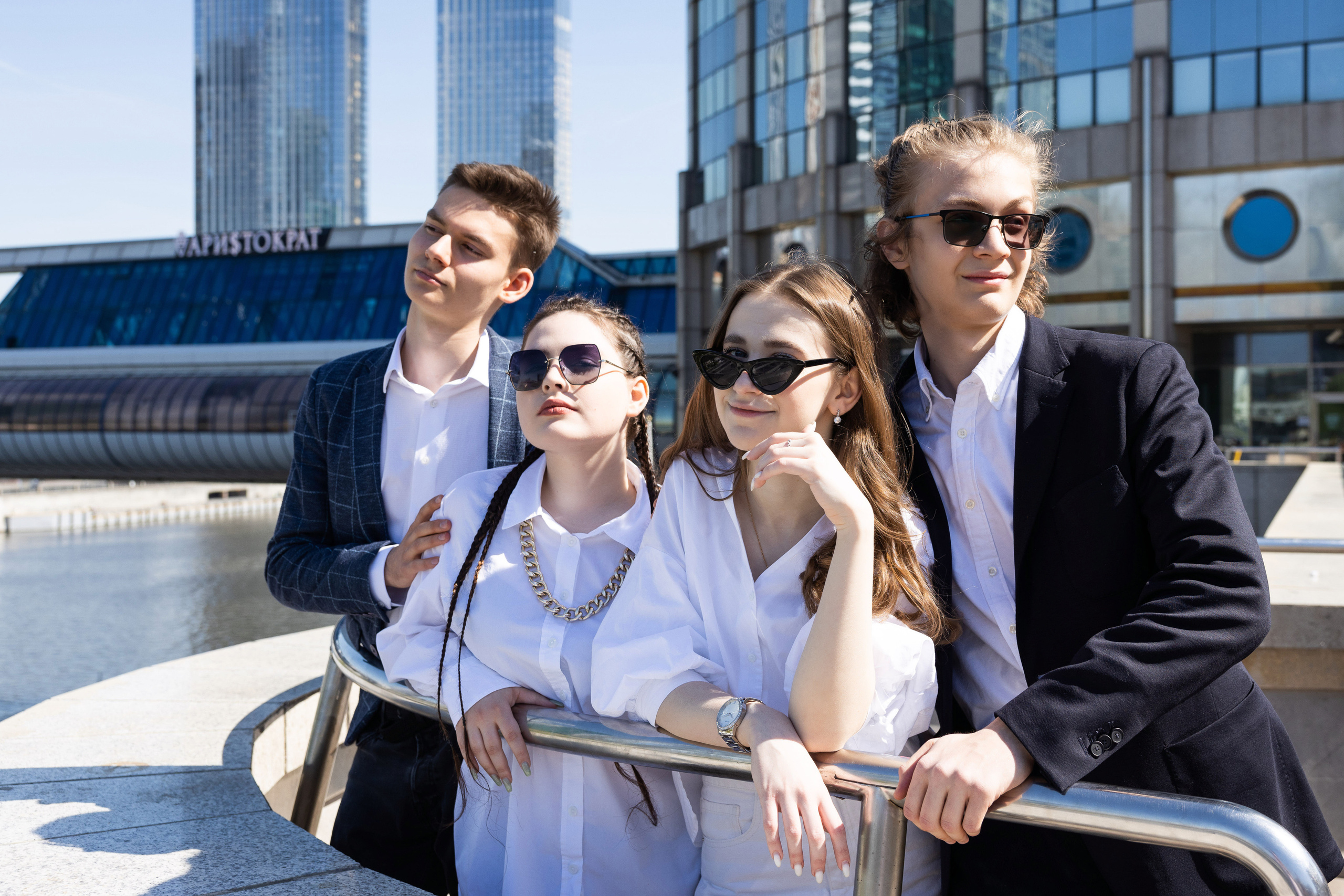 Школа ЦПМ класс 11К. Выпускные фотоальбомы в Коломне. Валерий и Светлана Щавелевы