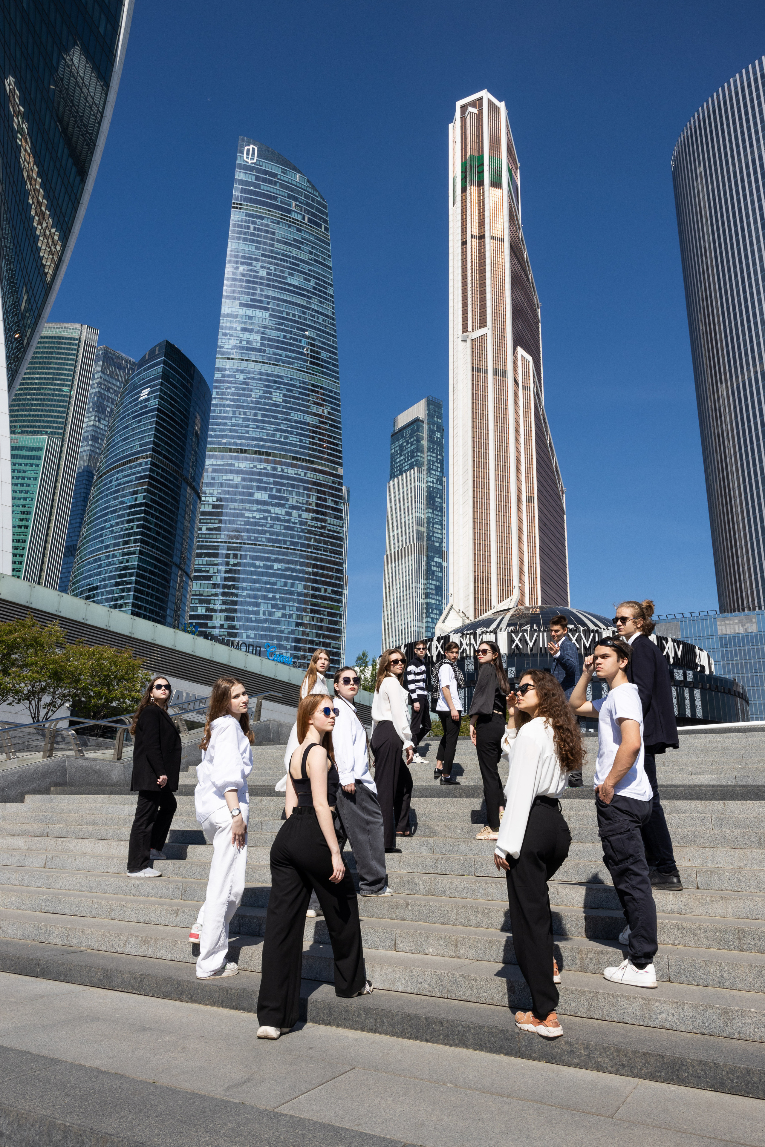 Школа ЦПМ класс 11К. Выпускные фотоальбомы в Коломне. Валерий и Светлана Щавелевы