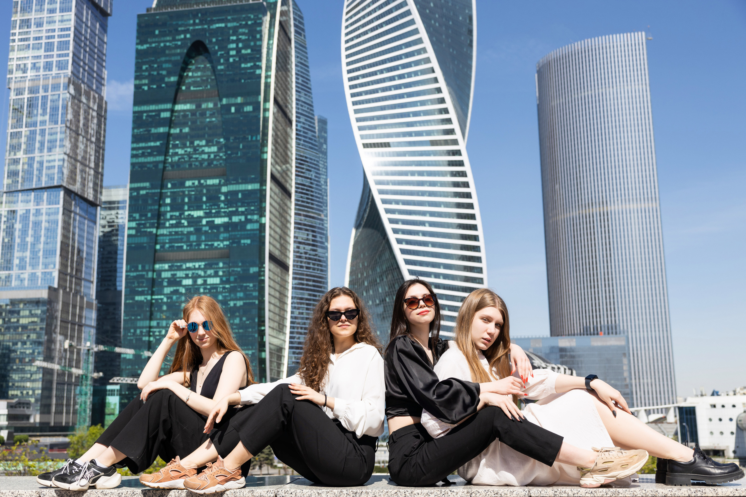 Школа ЦПМ класс 11К. Выпускные фотоальбомы в Коломне. Валерий и Светлана Щавелевы