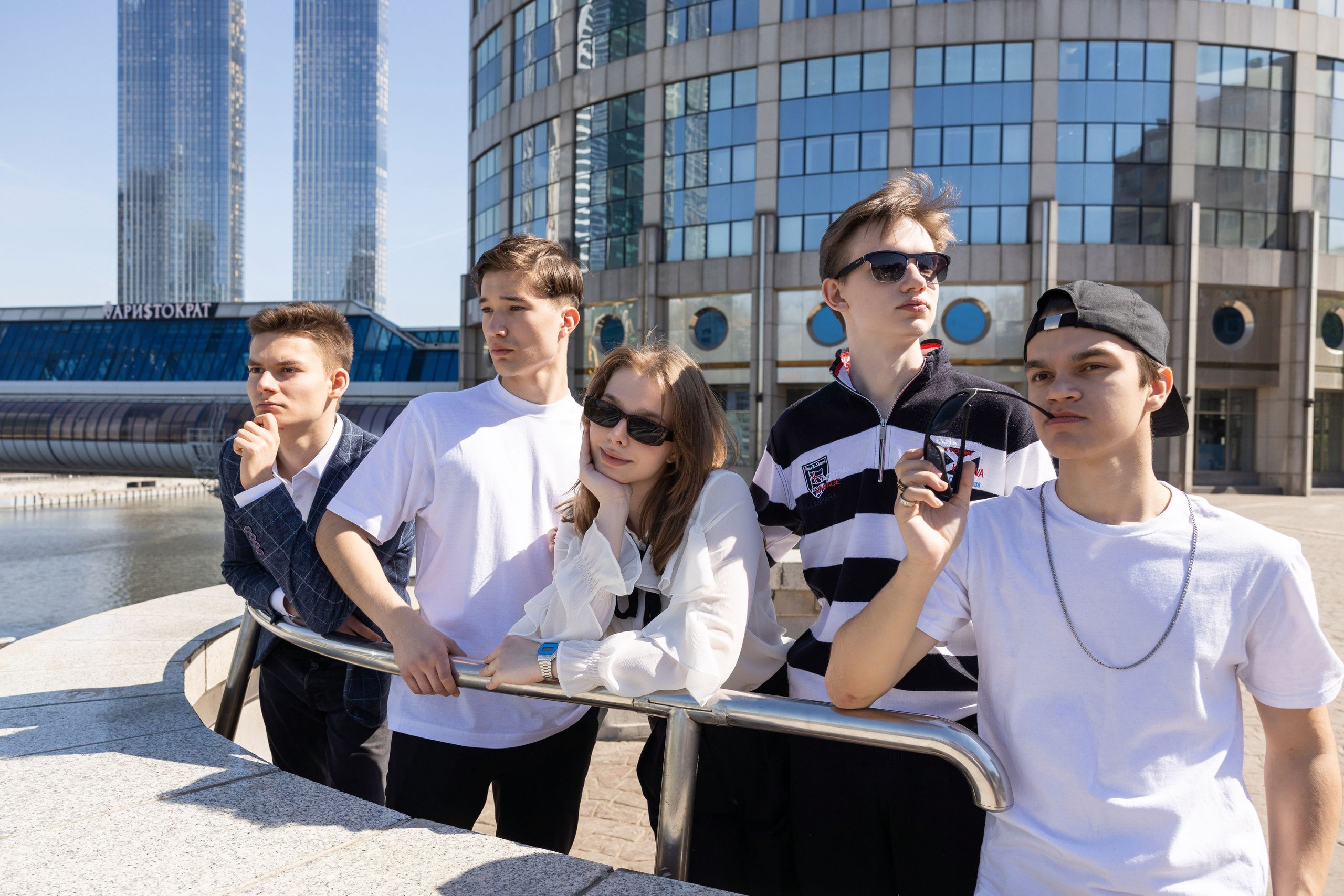 Школа ЦПМ класс 11К. Выпускные фотоальбомы в Коломне. Валерий и Светлана Щавелевы