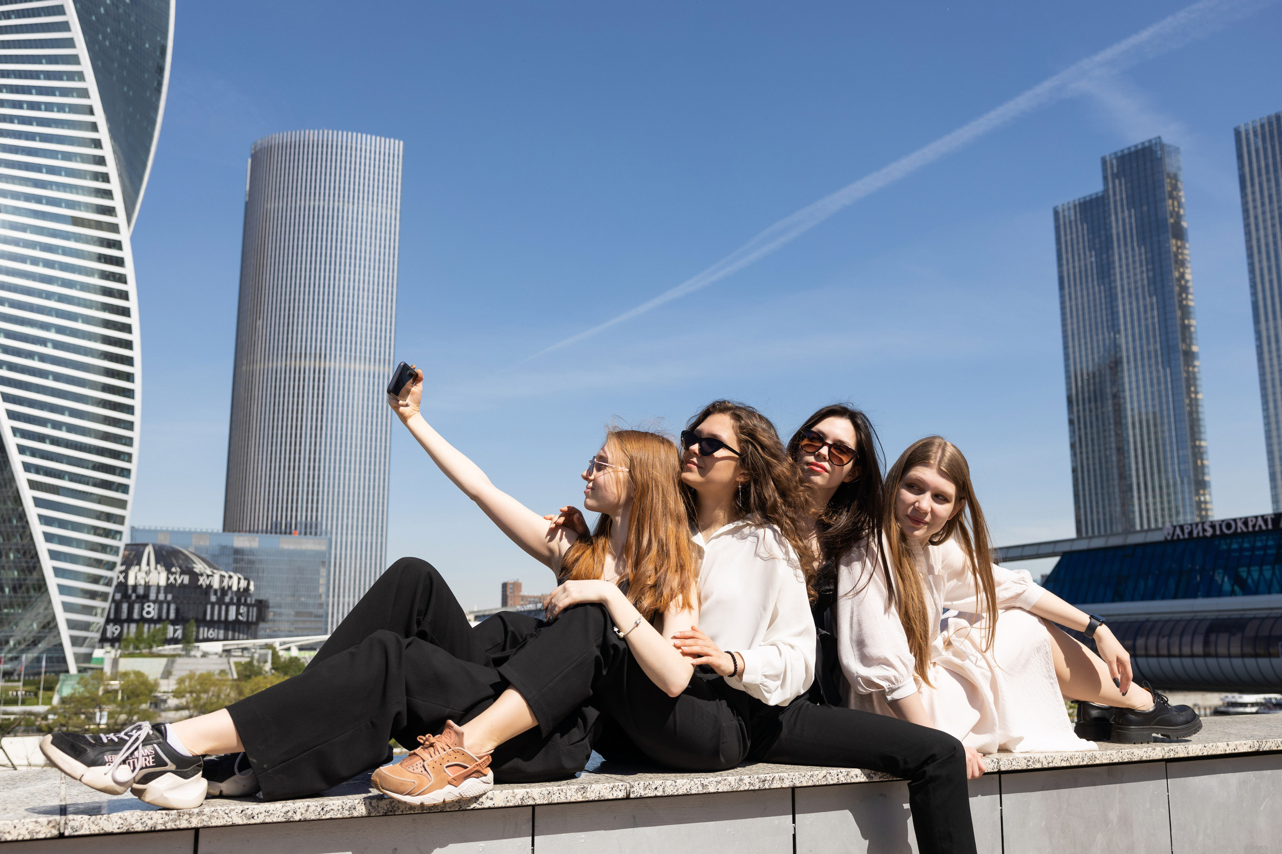 Школа ЦПМ класс 11К. Выпускные фотоальбомы в Коломне. Валерий и Светлана Щавелевы