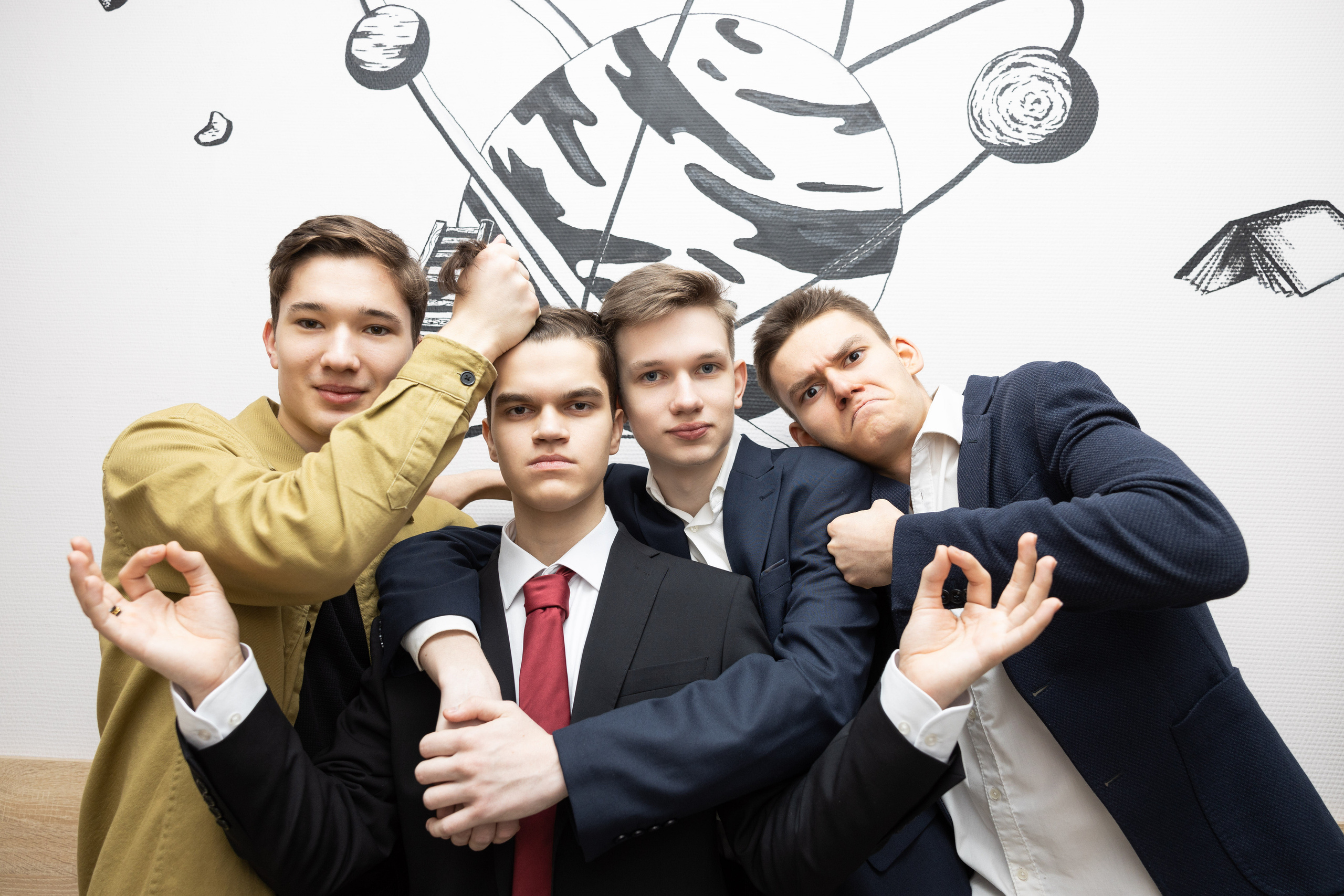 Школа ЦПМ класс 11К. Выпускные фотоальбомы в Коломне. Валерий и Светлана Щавелевы