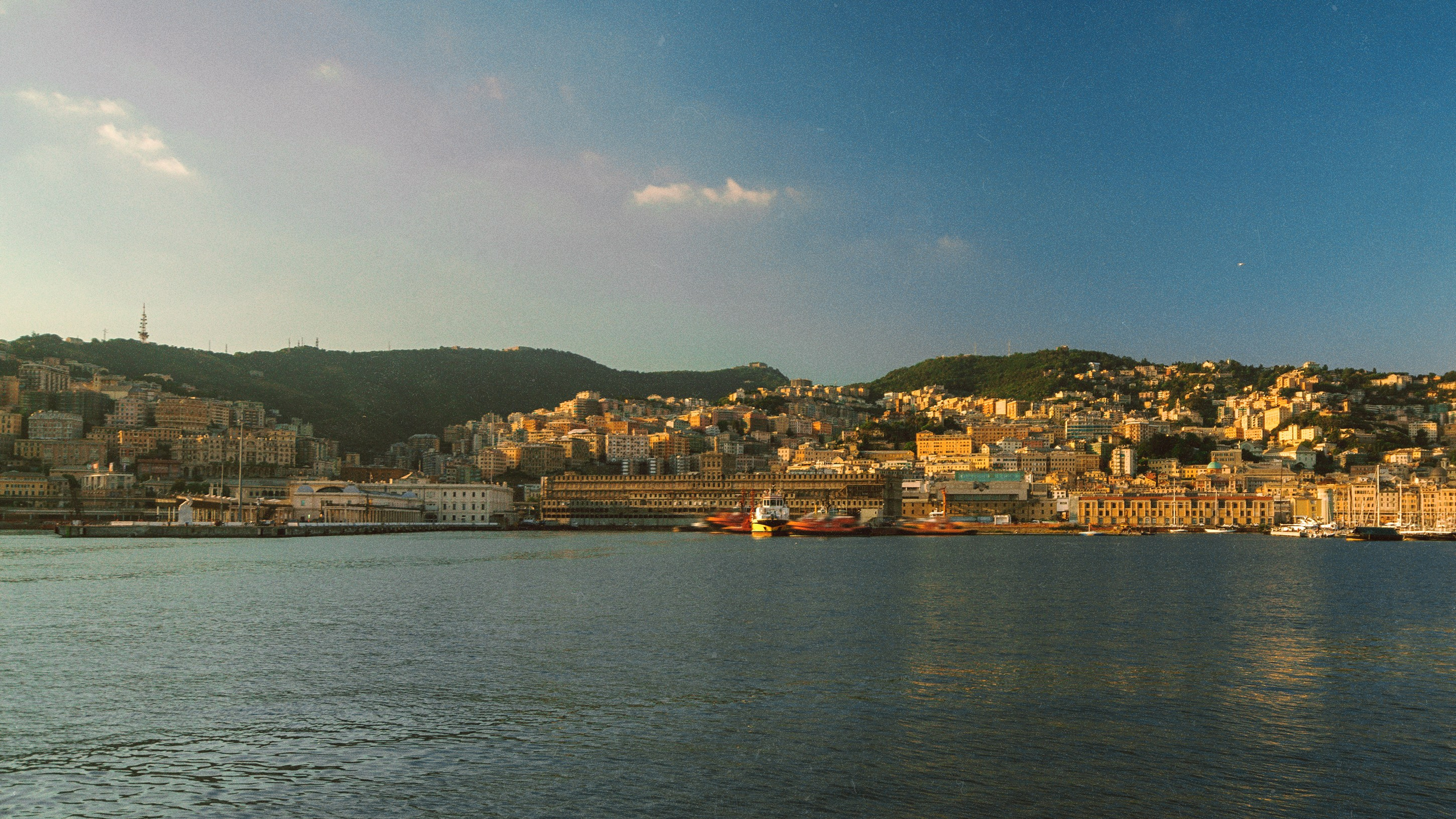 C i t i e s. Your photographer