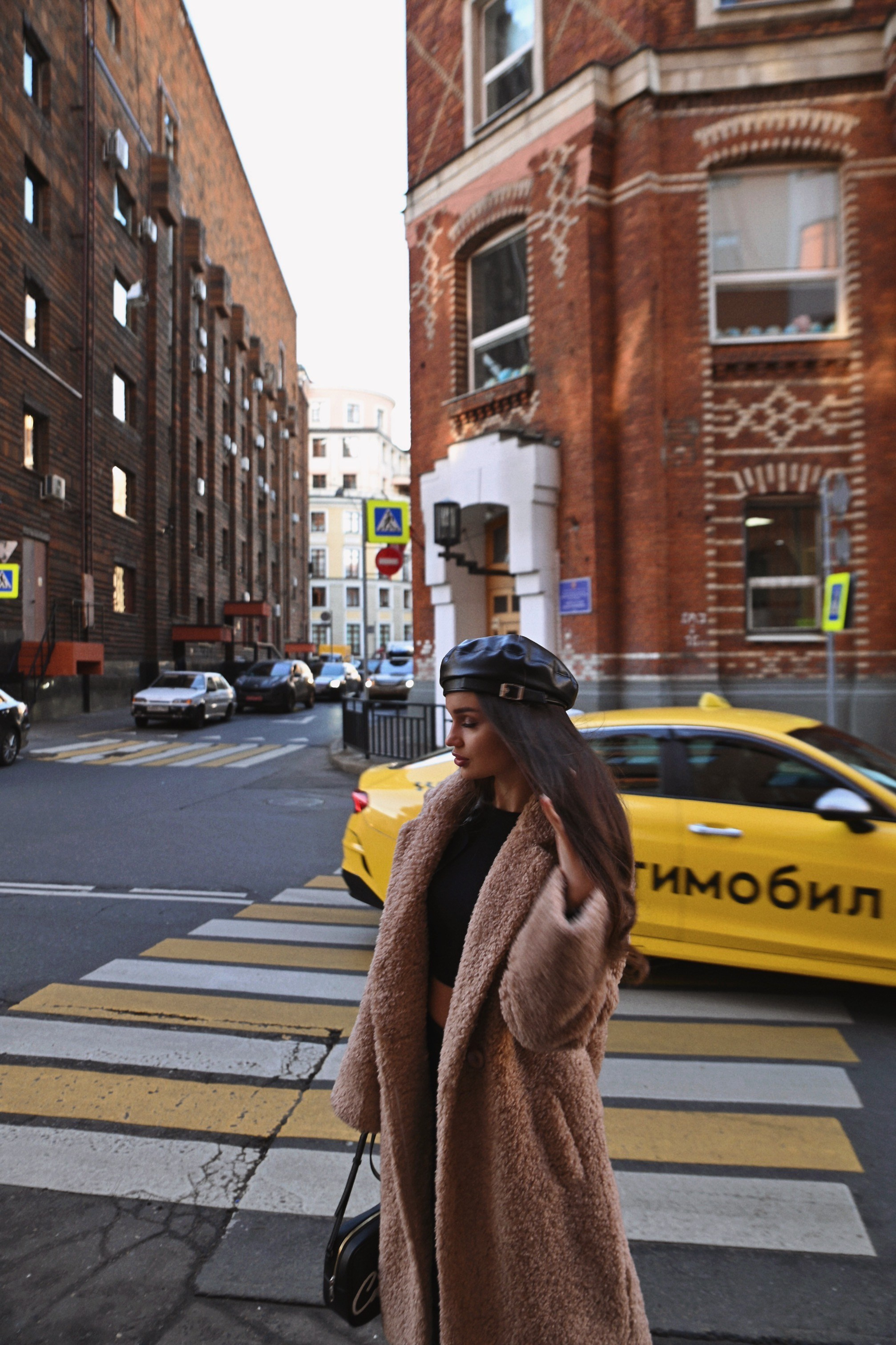 Стрит-съемка. ТМ Продакшн — Съемка для маркетплейсов в Москве