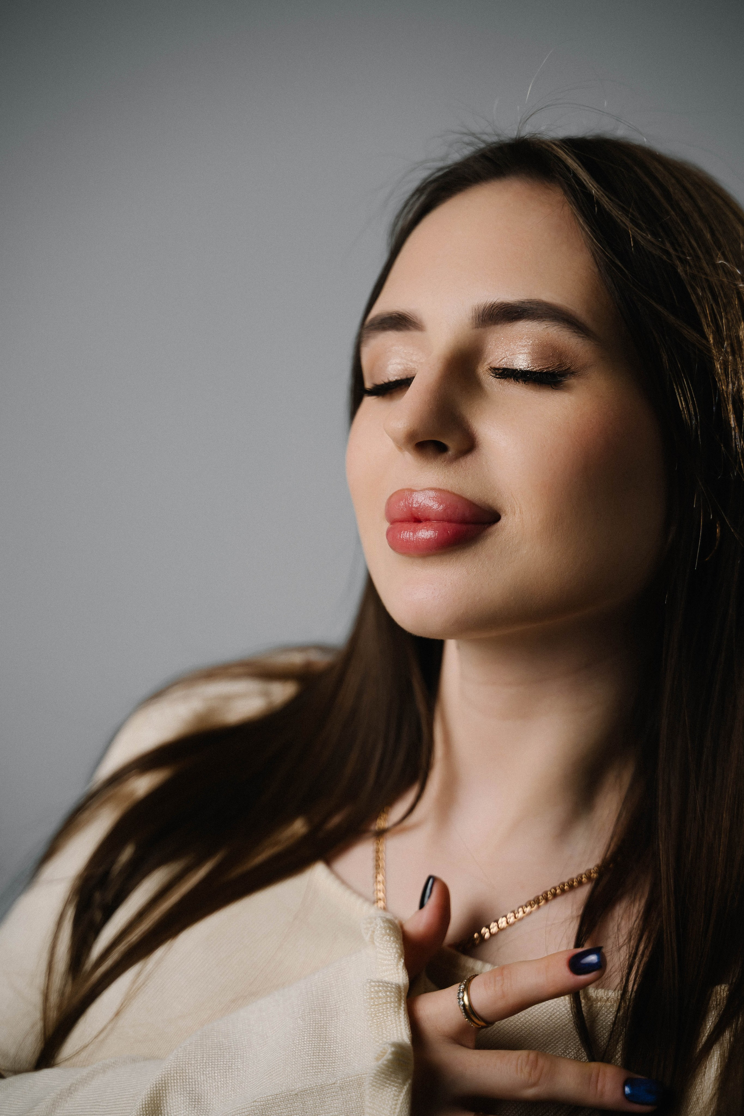 Карина, 26.12.25. Фотограф Виктория Казановская в Каменске-Шахтинском