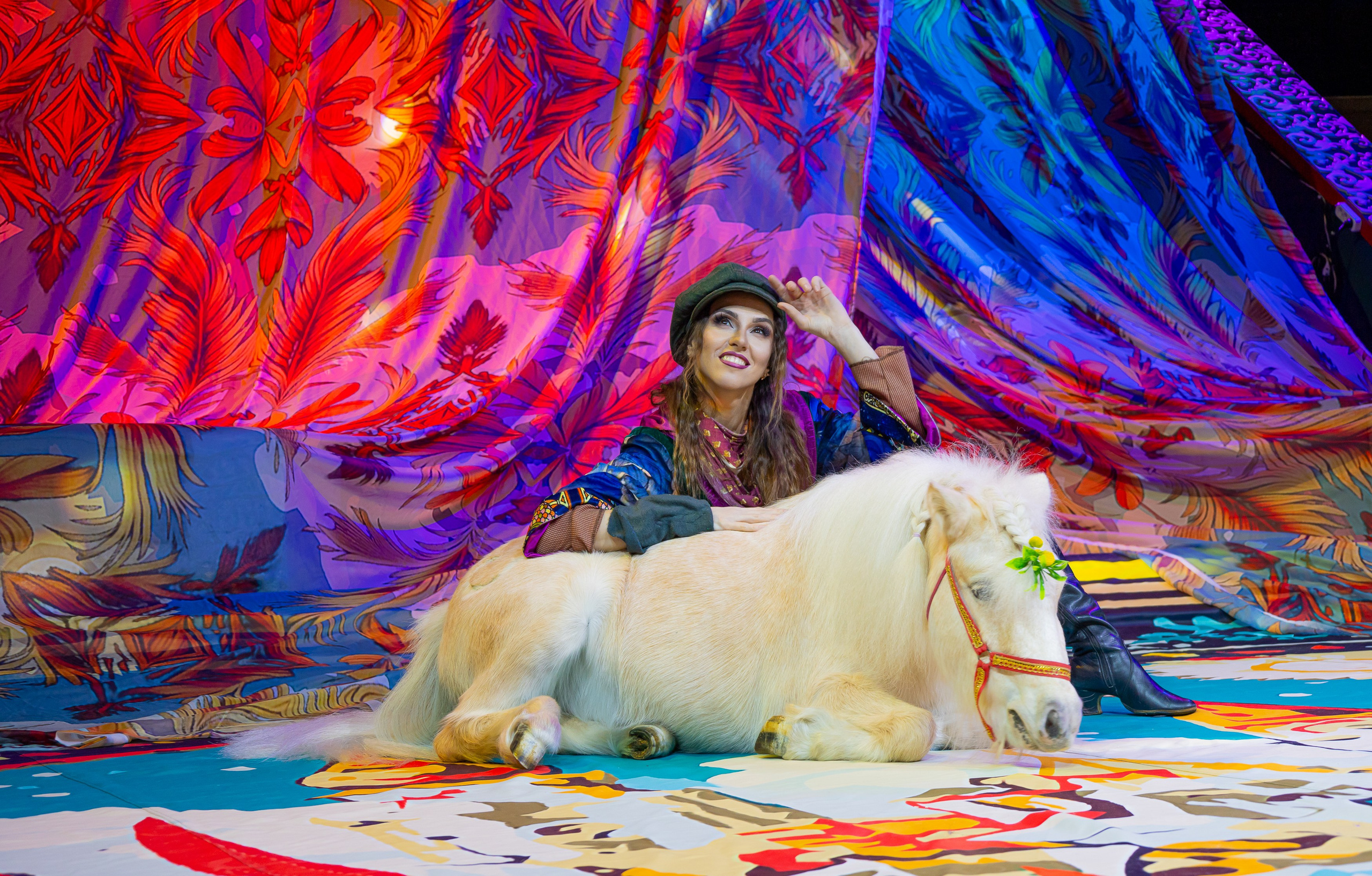 Цирк Жар Птица. Афиша. Семейный и Свадебный фотограф в Сочи