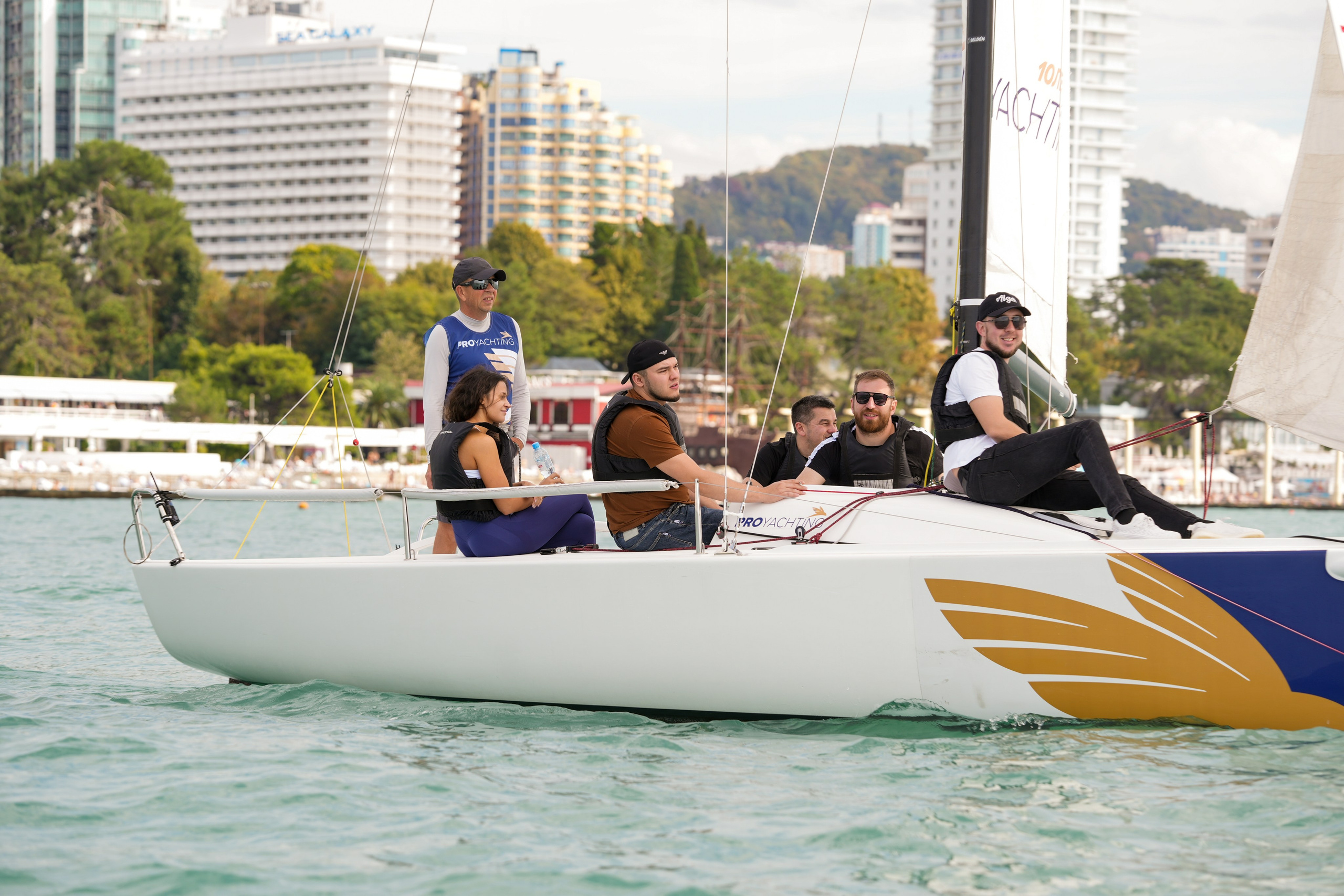 Яхтенная регата для компании Агрегатка. Репортажный фотограф в Красной Поляне и Сочи Павлюченко Екатерина
