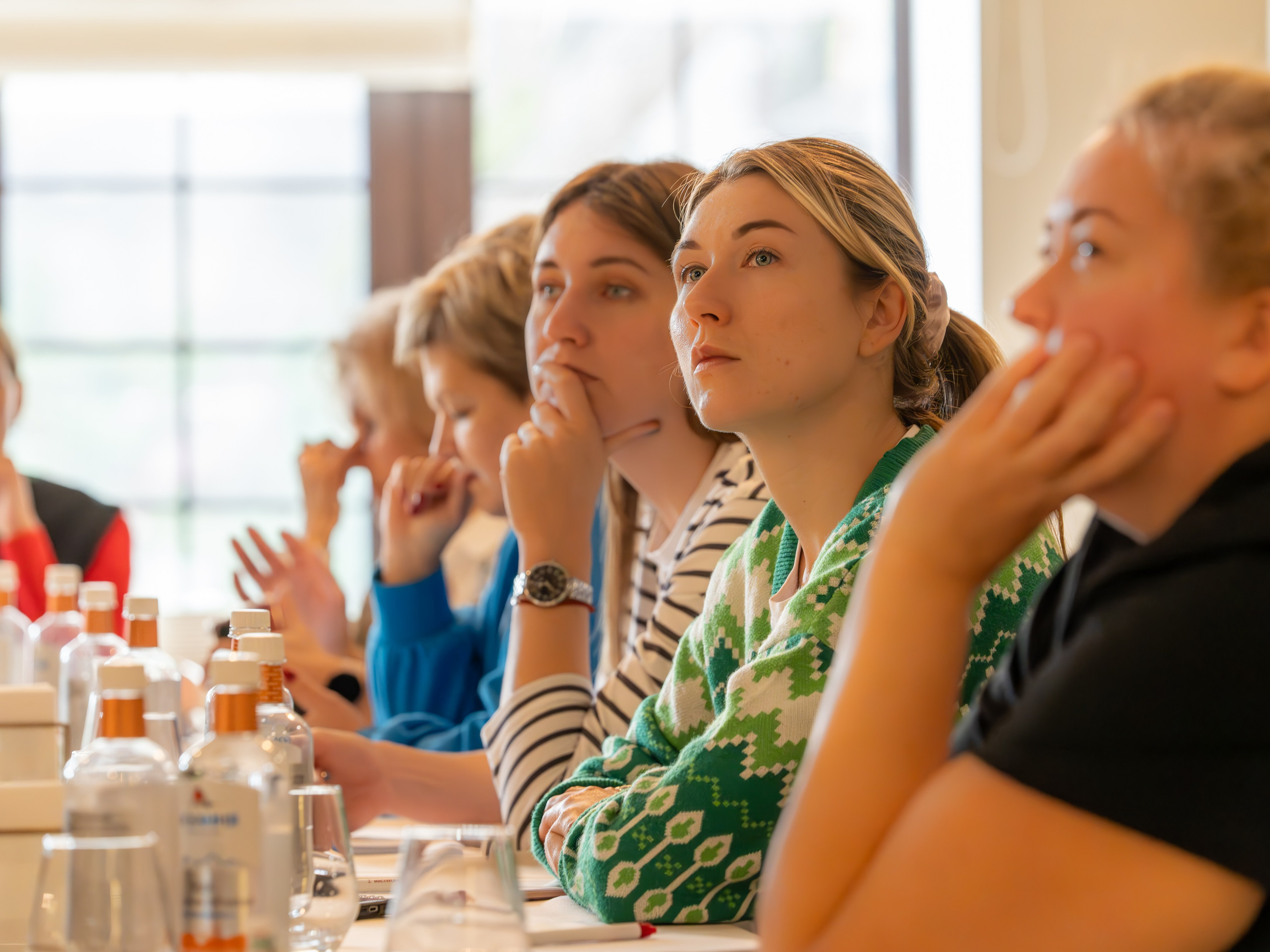 Литературная мастерская с Ольгой Шутовой в «Винотеррии». Репортажный фотограф в Красной Поляне и Сочи Павлюченко Екатерина