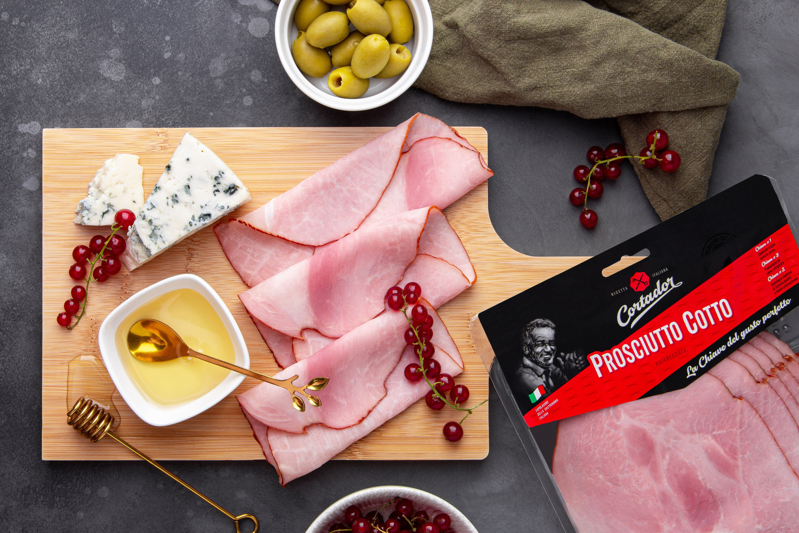 Съемка колбас. Предметный фотограф Москва | Фуд-фотограф в Москве Елизавета Елизарова