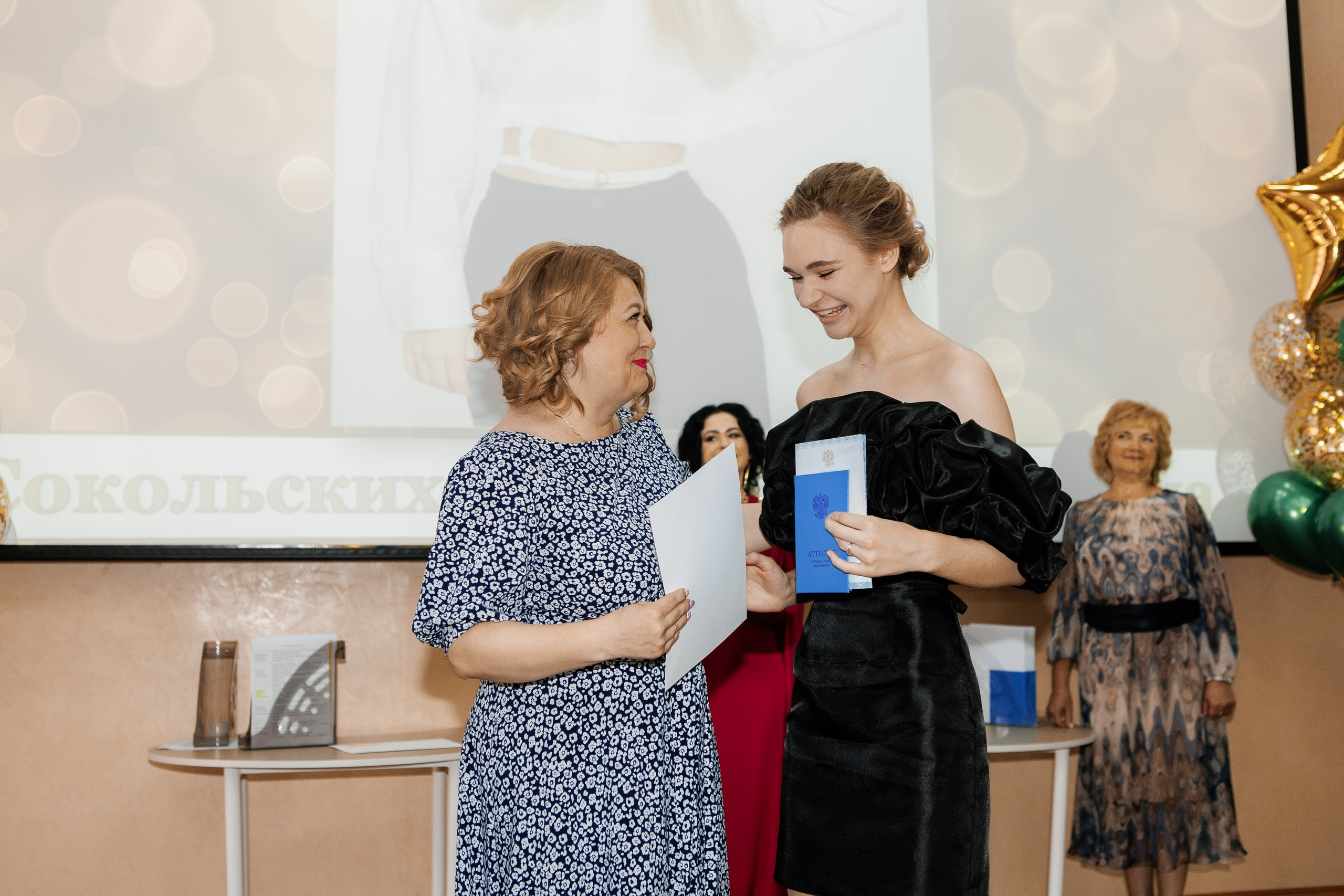 Выпускной Гимназия 12 2024 г. Свадебный и портретный Фотограф в Липецке Дмитрий Котюков