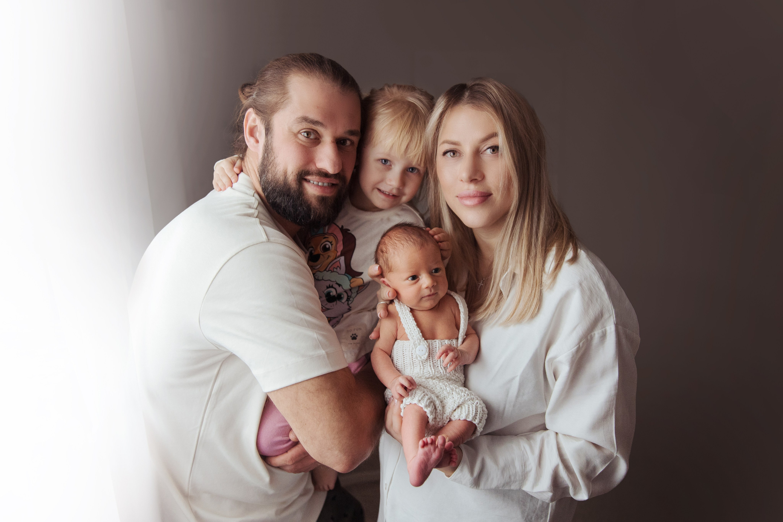 Новорожденные. Детский фотограф новорожденных Москва. годики под ключ. своя студия