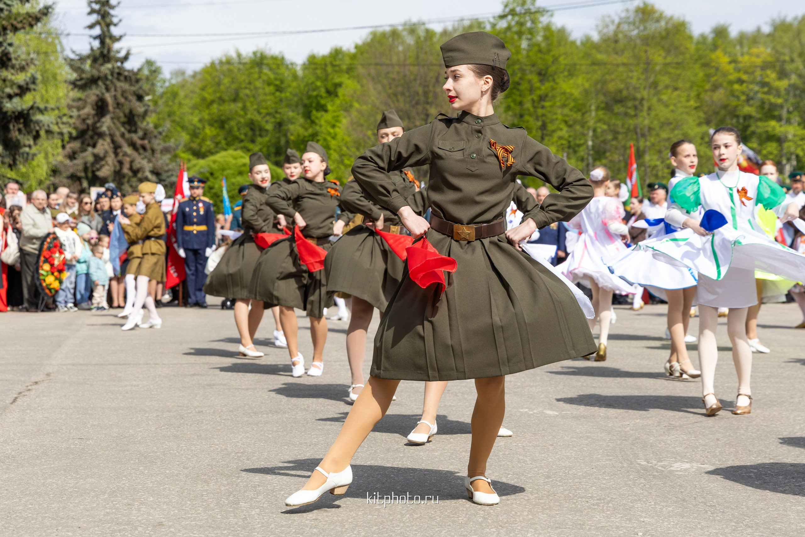 Фотосъёмка Дня Победы 2025 в Городце | Репортаж от KitPhoto. Фотограф Нижний Новгород Мария Китаева