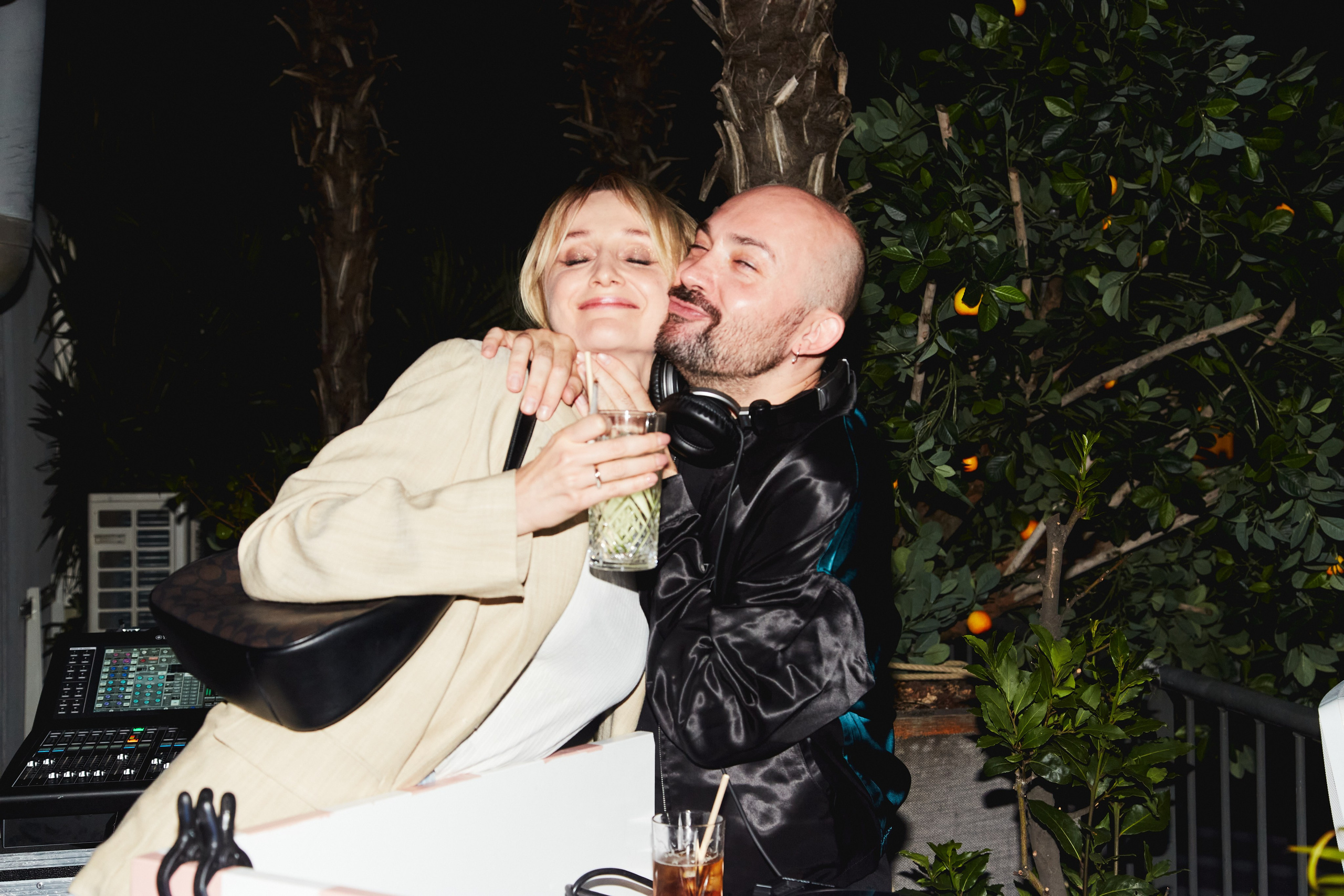 FEVER FRIENDS PARIS PARTY. Photographer Daria Ilkevich