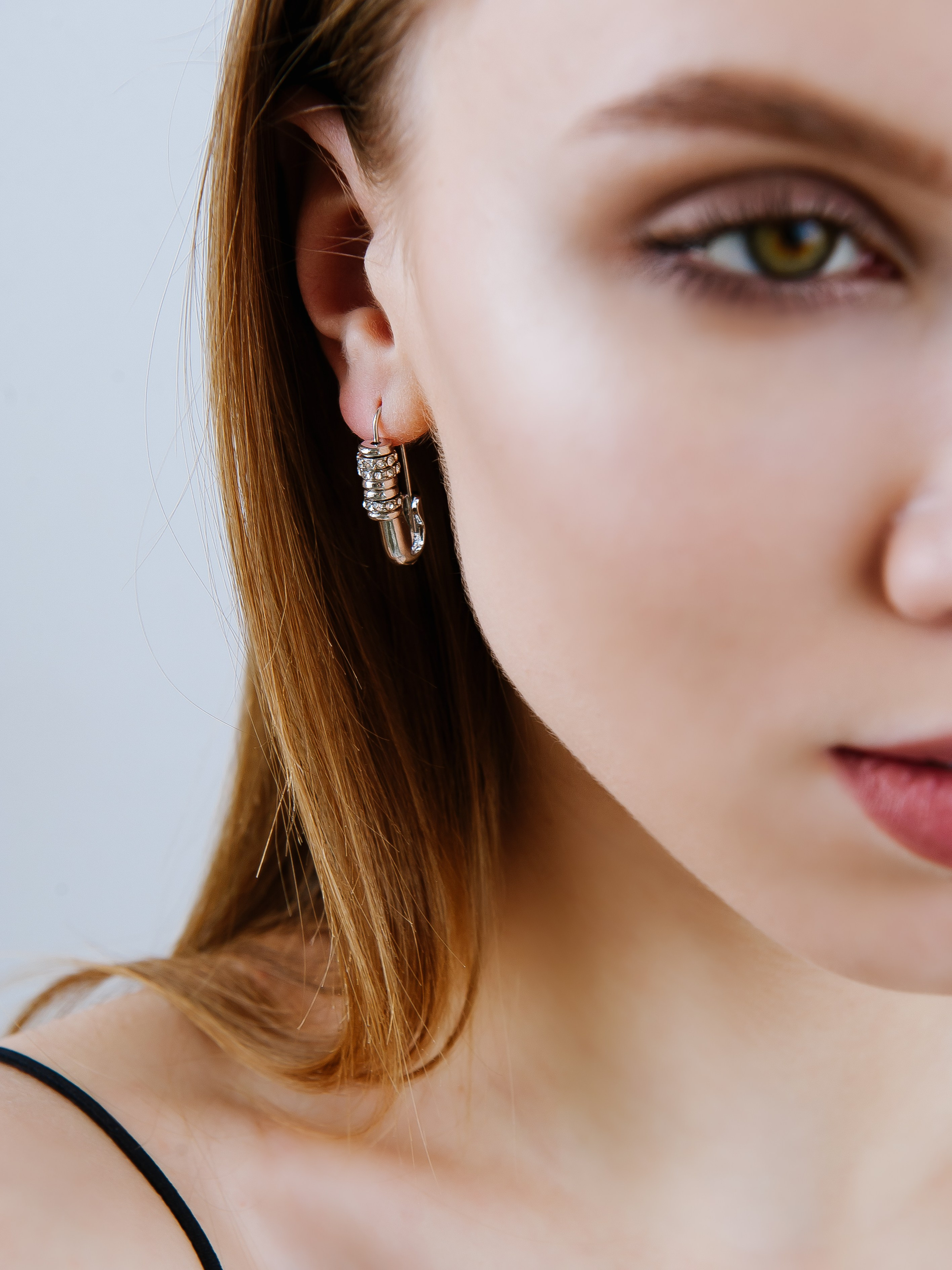 Бижутерия на модели. Ozon/wb