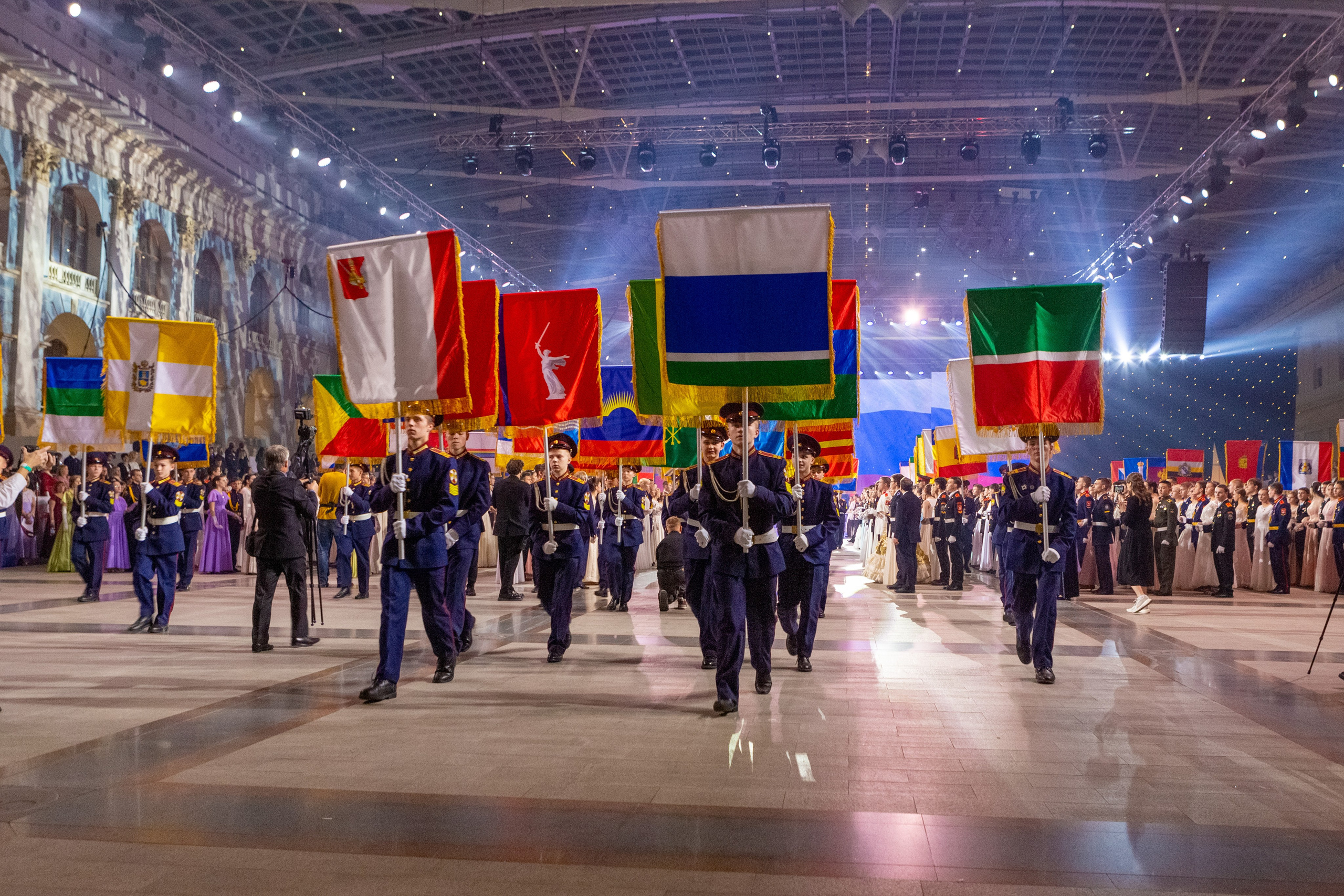 VIII «Международный Кремлёвский Благотворительный Кадетский Бал». Рекламный, предметный, репортажный, семейный фотограф и художник в Москве