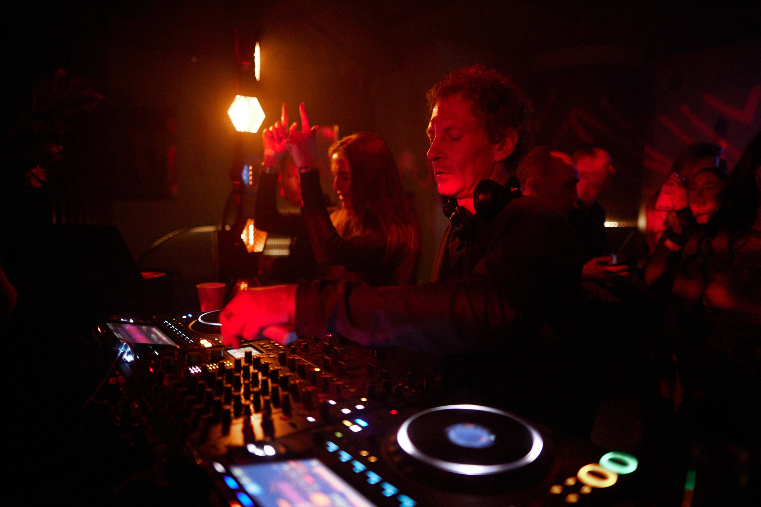 Dj Nils в Сочи. RetroChic Фото