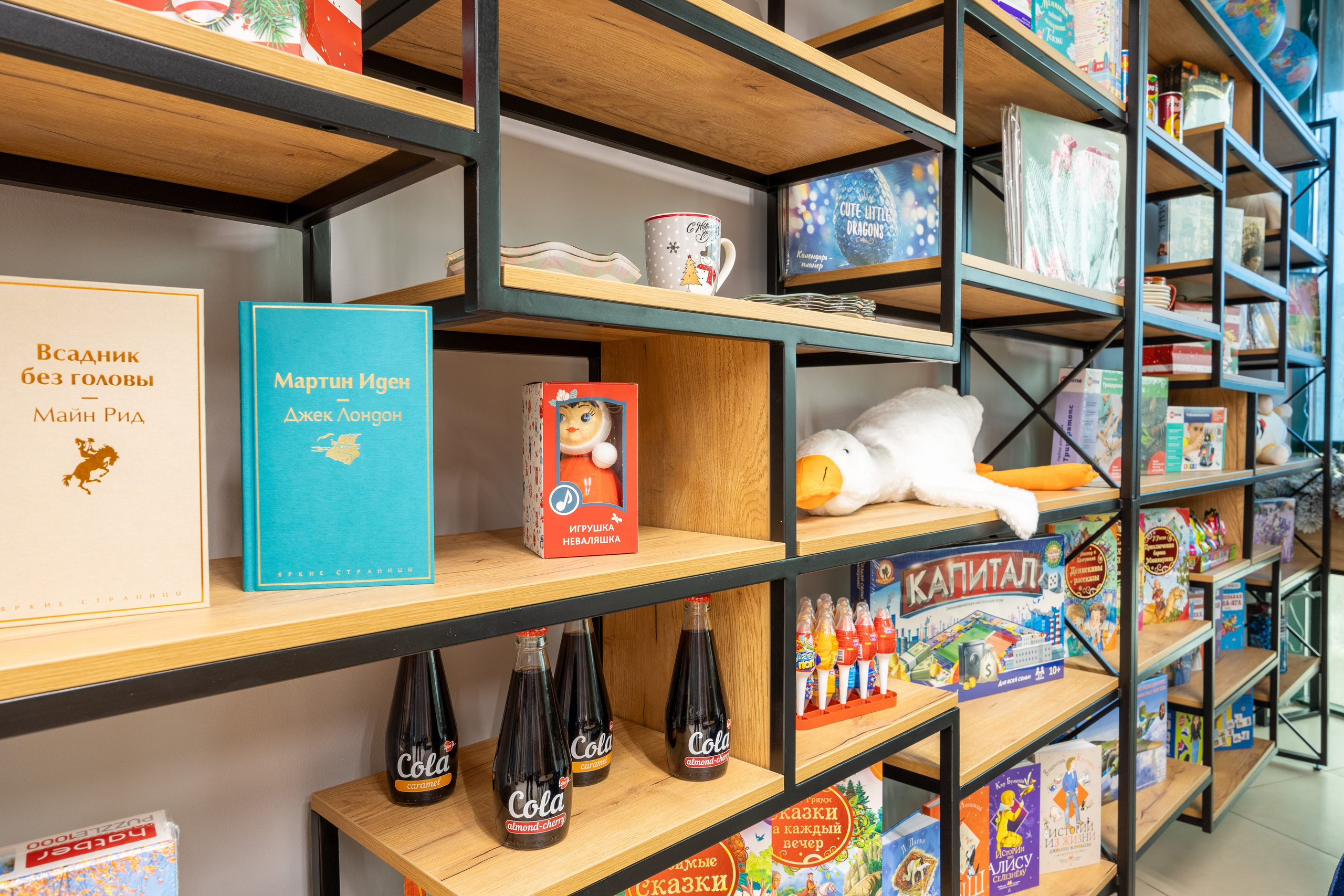 Съемка для производителя торгового оборудования в ТЦ «Серпантин». Интерьерный фотограф в Москве Сергей Чекмезов