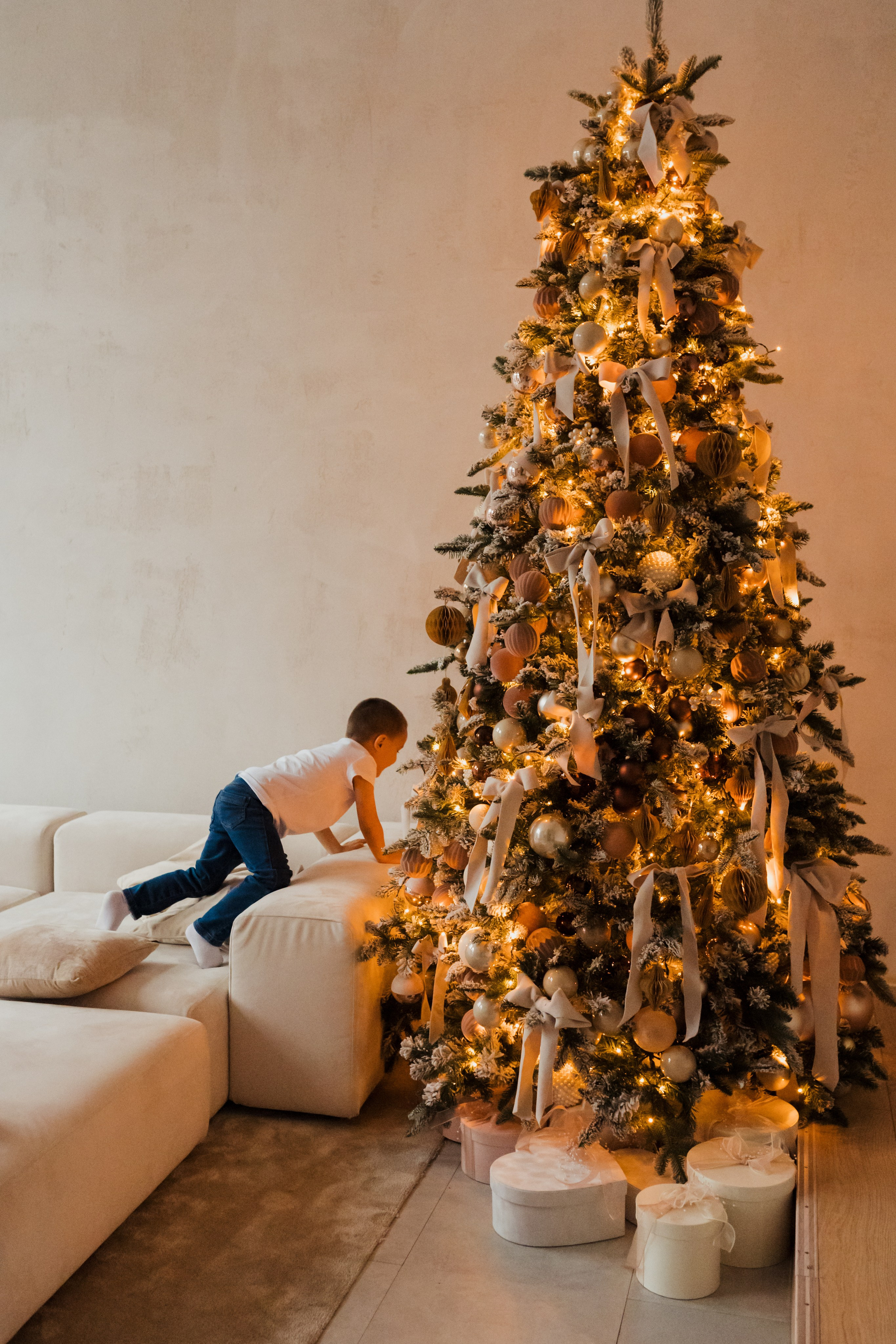 Семейная фотосессия в студии в Москве, семейный фотограф Анна Полушина. Свадебный фотограф в Москве Анна Полушина