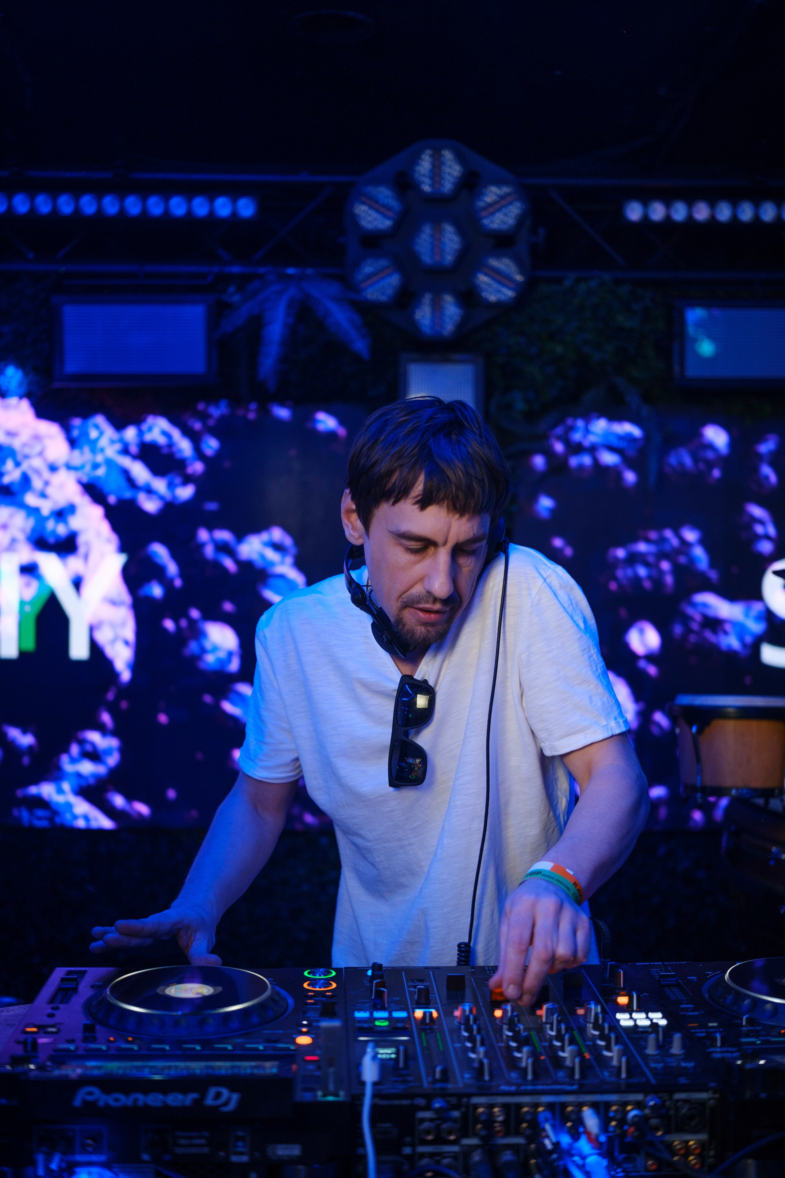 Embargo 2/03. Главная