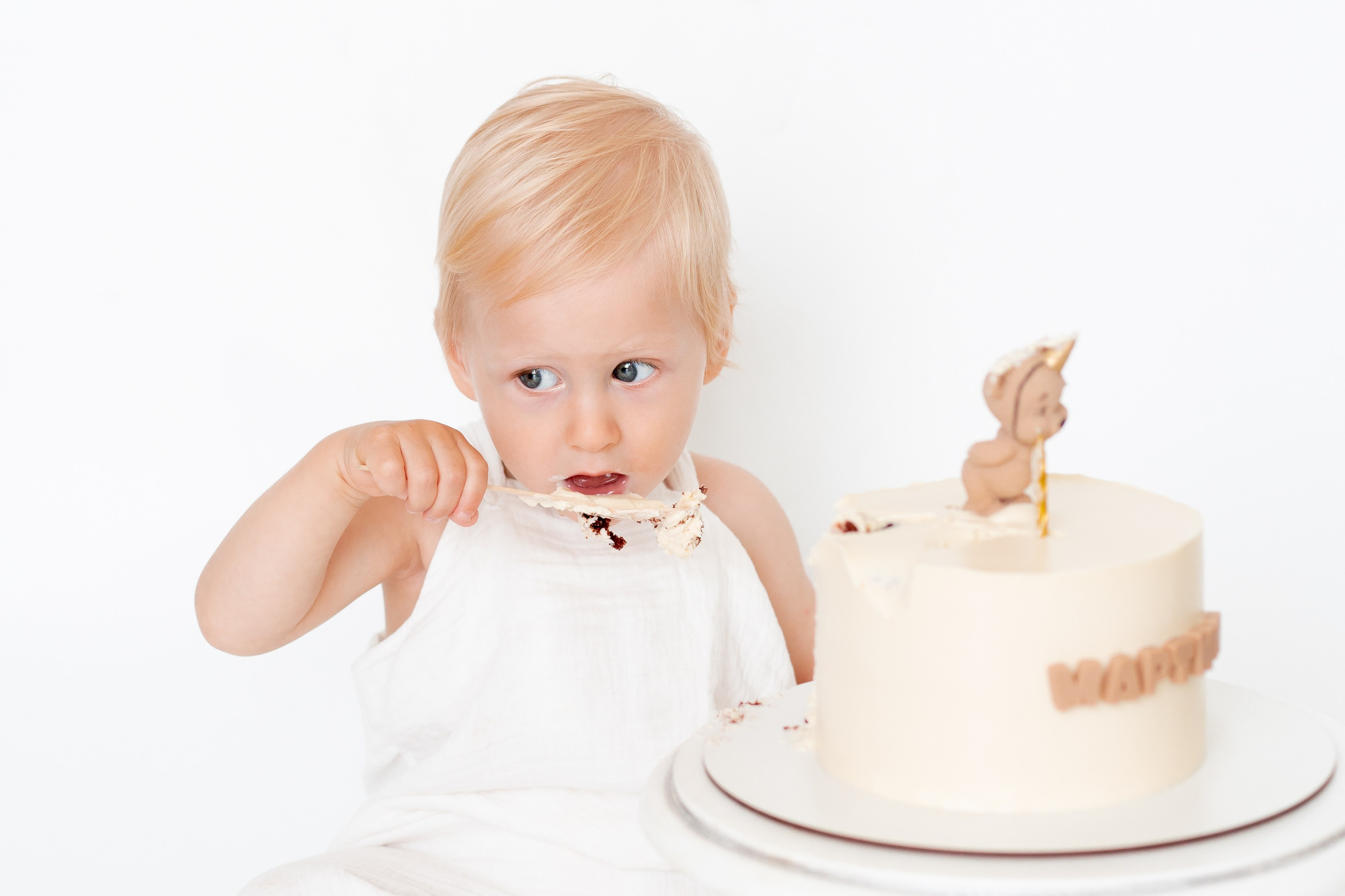 Крушение торта, Smash cake. Детская, семейная фотостудия в Санкт-Петербурге