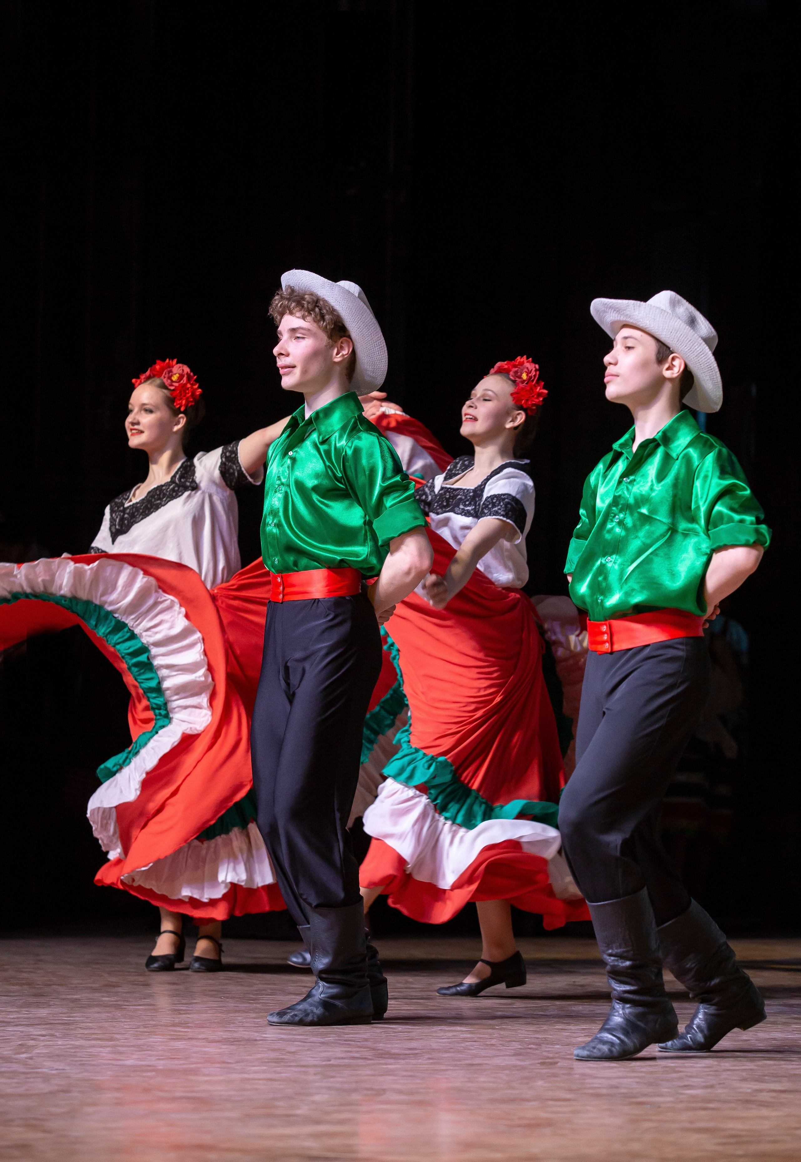 Юбилейный концерт танцевальной студии. Репортажный фотограф в Москве