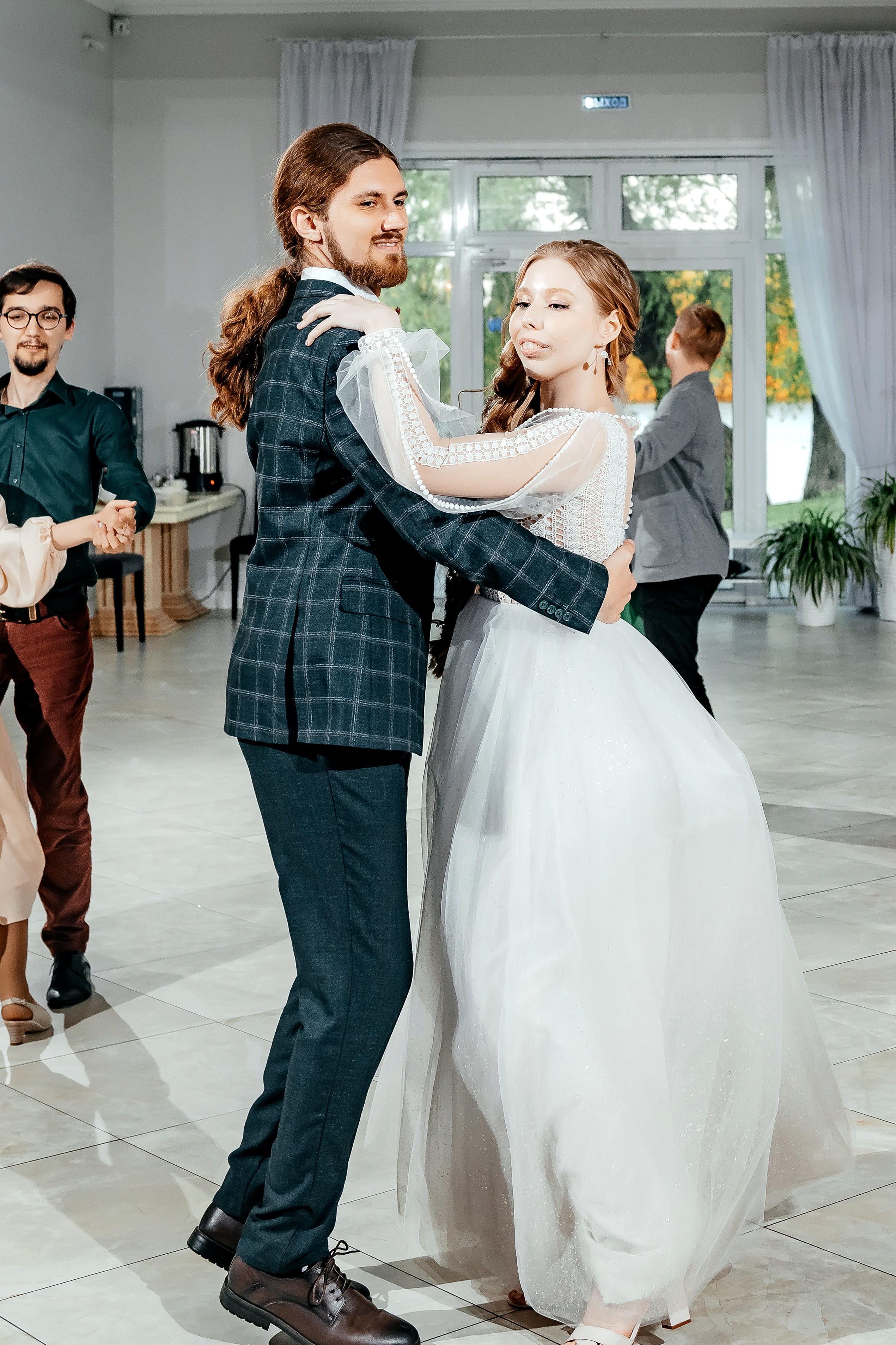 Свадьба с фотосессией в Усадьбе «Быково», основная часть — Яхт-клуб «Капитан». Свадебный и семейный фотограф Виктория Носачёва. Щелково, Москва и МО