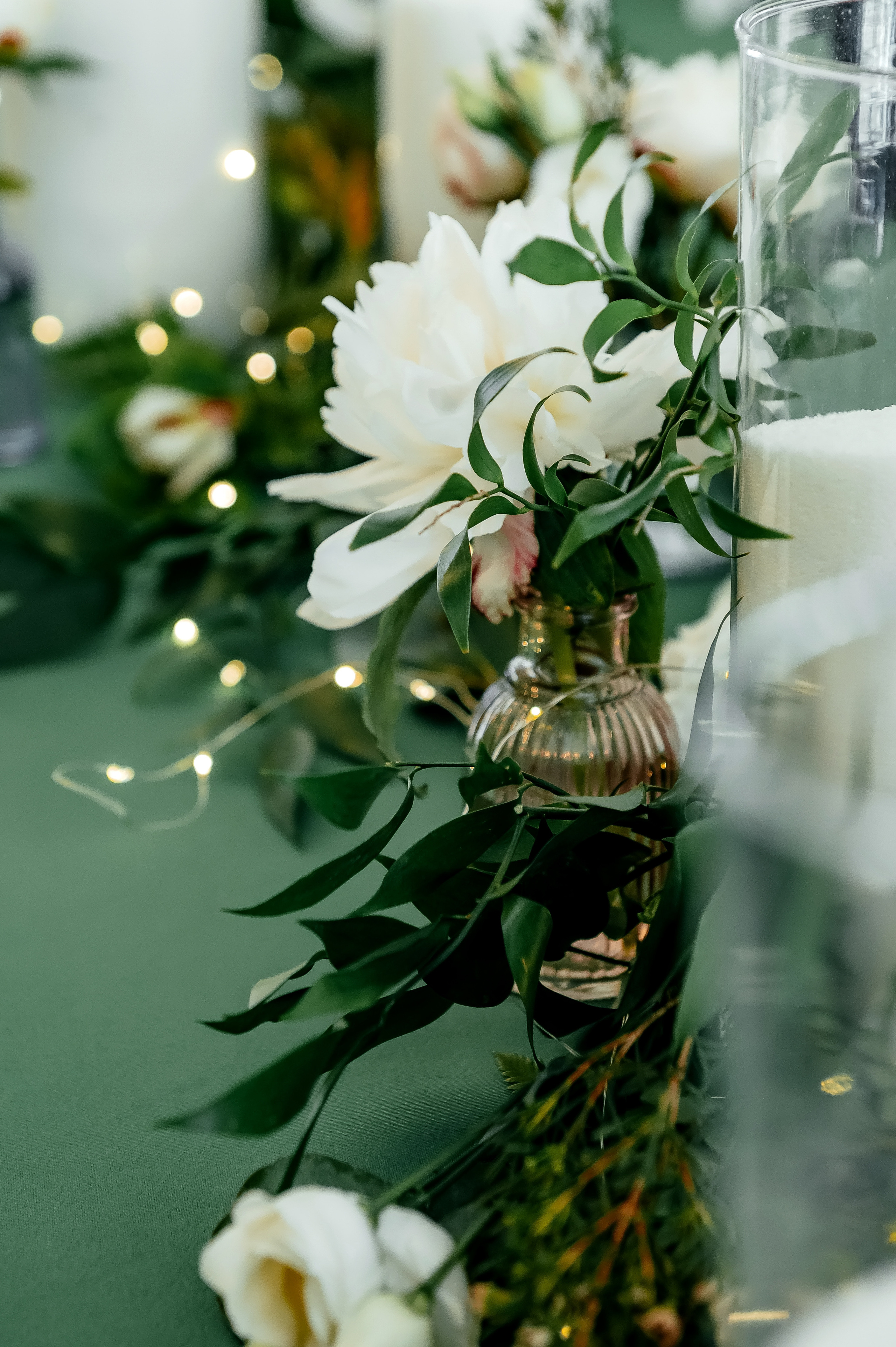 Свадьба с фотосессией в Усадьбе «Быково», основная часть — Яхт-клуб «Капитан». Свадебный и семейный фотограф Виктория Носачёва. Щелково, Москва и МО