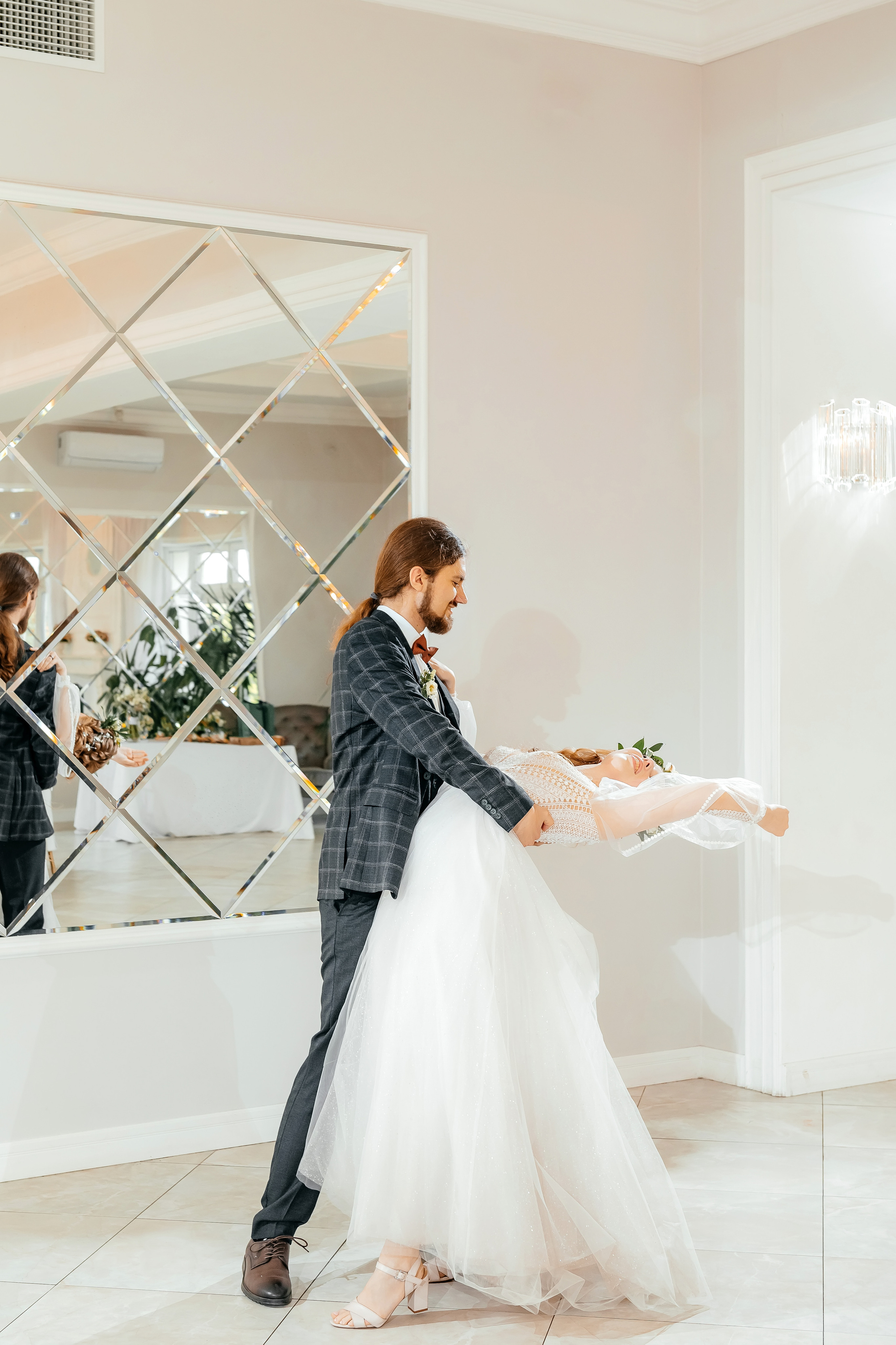 Свадьба с фотосессией в Усадьбе «Быково», основная часть — Яхт-клуб «Капитан». Свадебный и семейный фотограф Виктория Носачёва. Щелково, Москва и МО