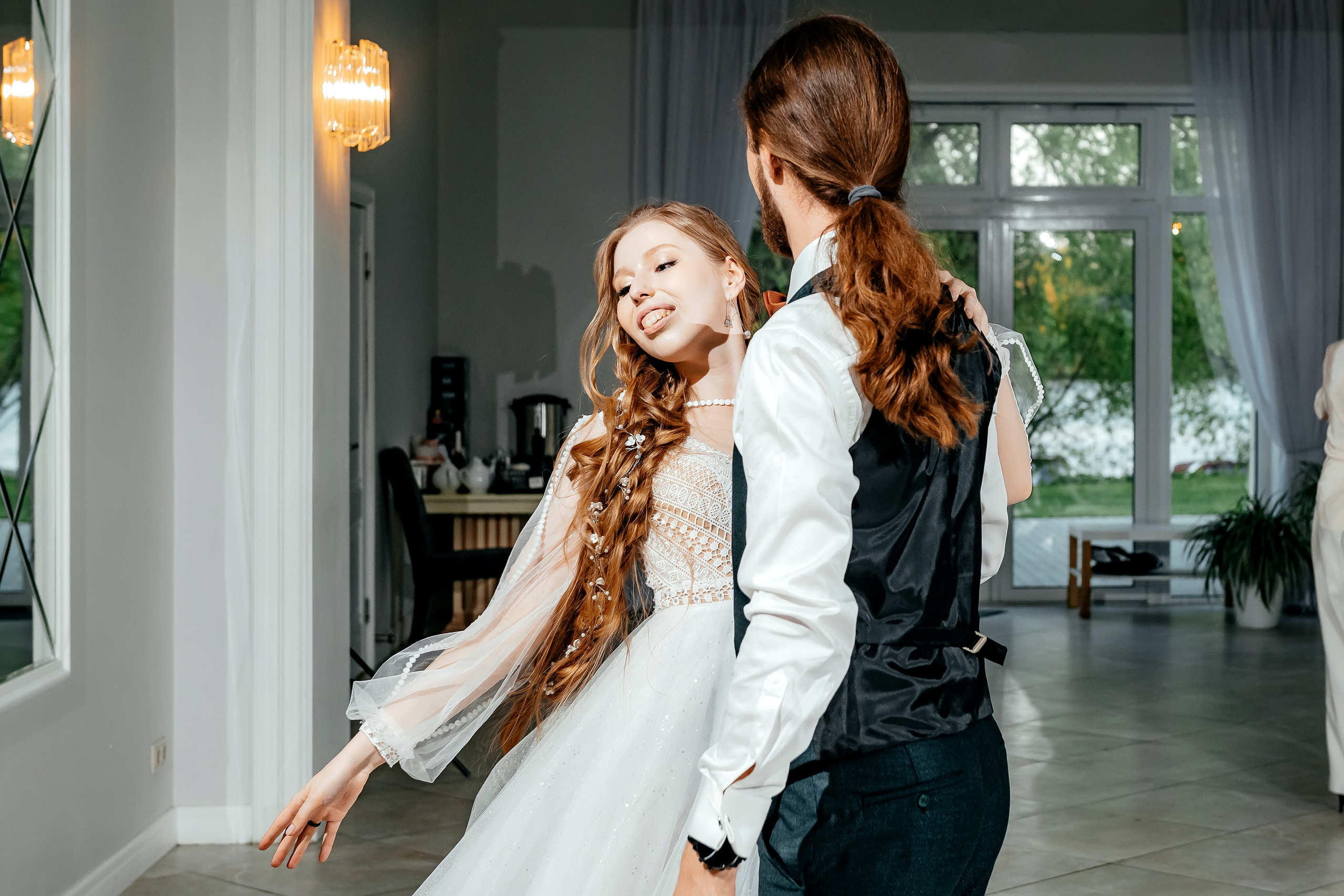 Свадьба с фотосессией в Усадьбе «Быково», основная часть — Яхт-клуб «Капитан». Свадебный и семейный фотограф Виктория Носачёва. Щелково, Москва и МО