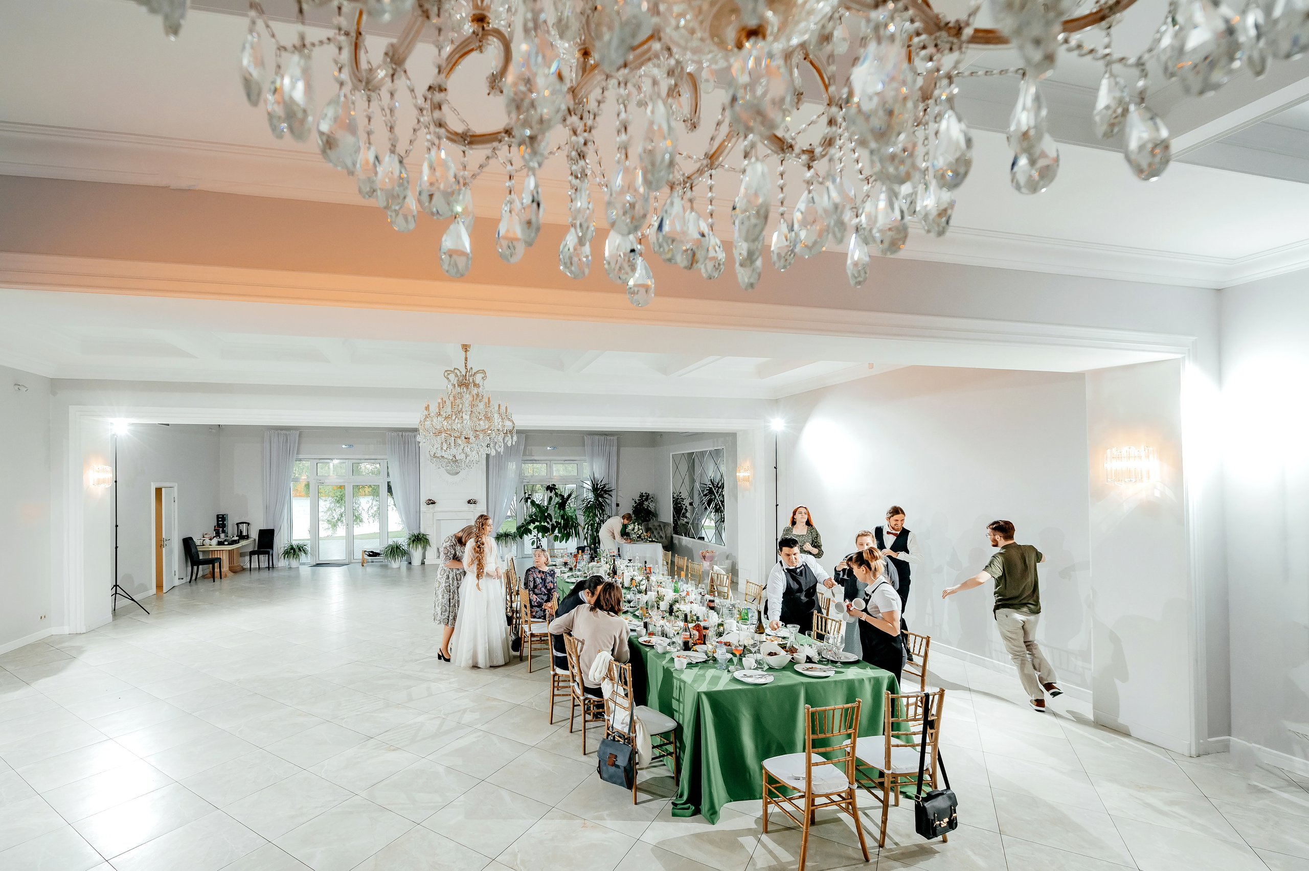 Свадьба с фотосессией в Усадьбе «Быково», основная часть — Яхт-клуб «Капитан». Свадебный и семейный фотограф Виктория Носачёва. Щелково, Москва и МО