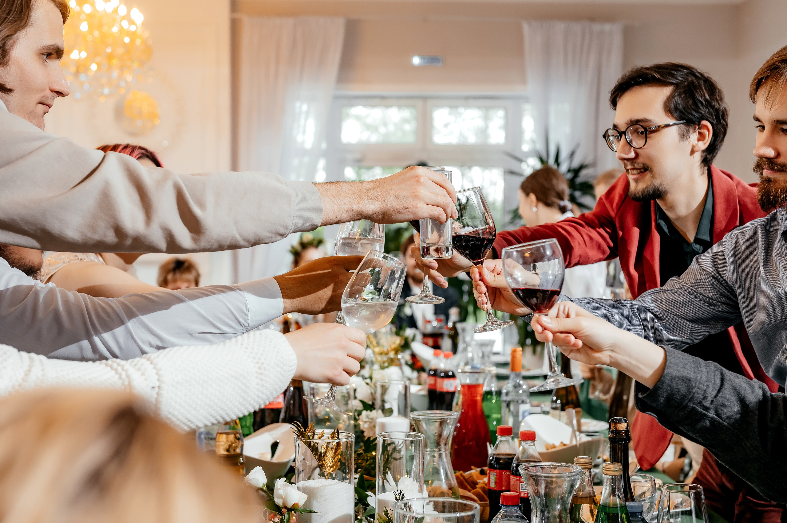 Свадьба с фотосессией в Усадьбе «Быково», основная часть — Яхт-клуб «Капитан». Свадебный и семейный фотограф Виктория Носачёва. Щелково, Москва и МО