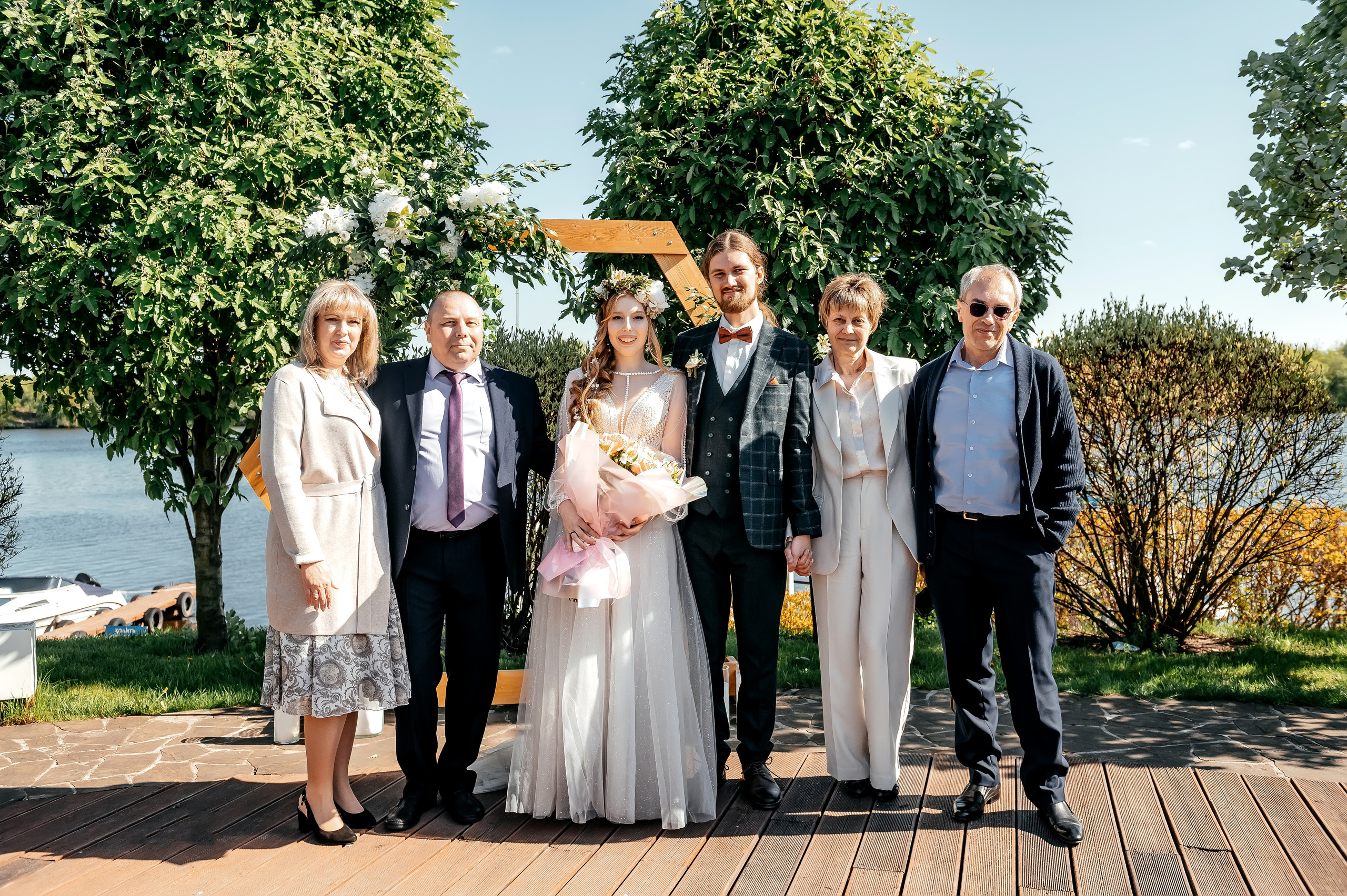 Свадьба с фотосессией в Усадьбе «Быково», основная часть — Яхт-клуб «Капитан». Свадебный и семейный фотограф Виктория Носачёва. Щелково, Москва и МО