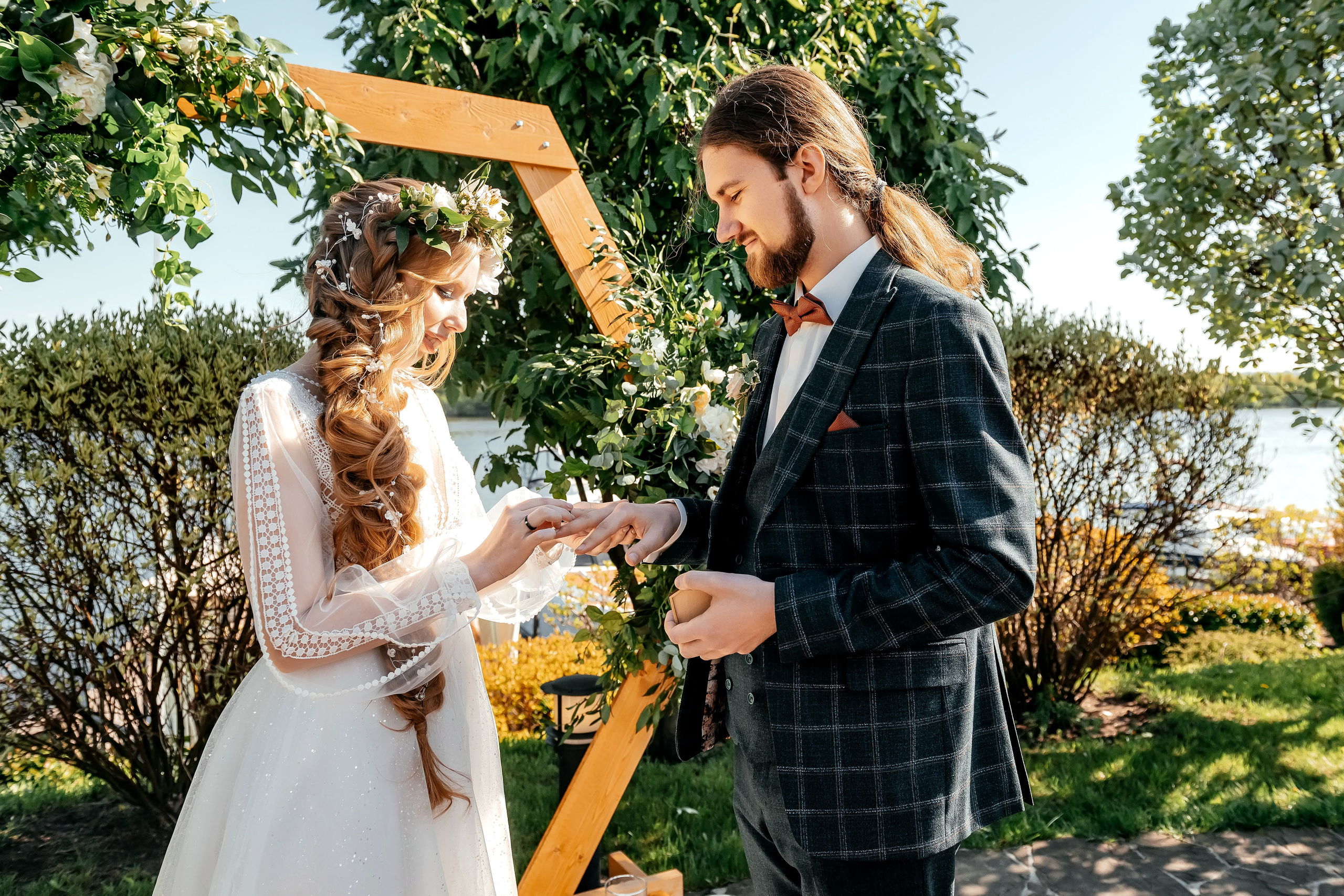 Свадьба с фотосессией в Усадьбе «Быково», основная часть — Яхт-клуб «Капитан». Свадебный и семейный фотограф Виктория Носачёва. Щелково, Москва и МО