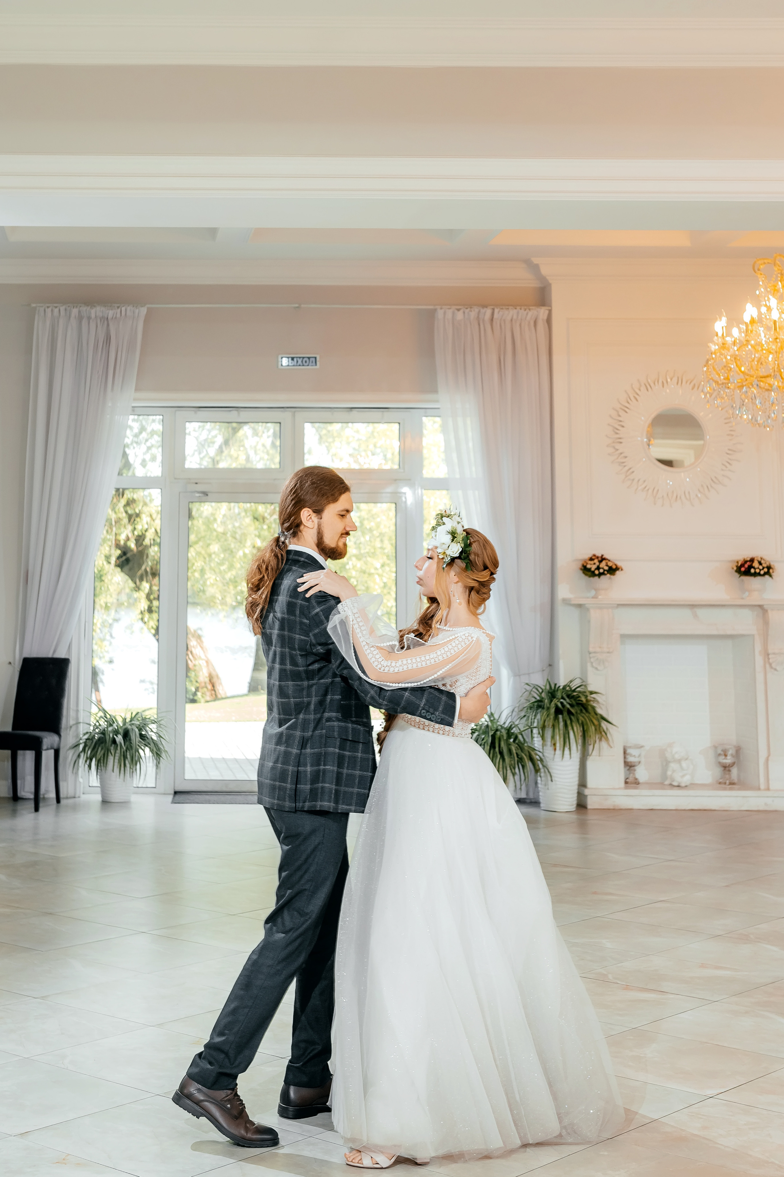 Свадьба с фотосессией в Усадьбе «Быково», основная часть — Яхт-клуб «Капитан». Свадебный и семейный фотограф Виктория Носачёва. Щелково, Москва и МО