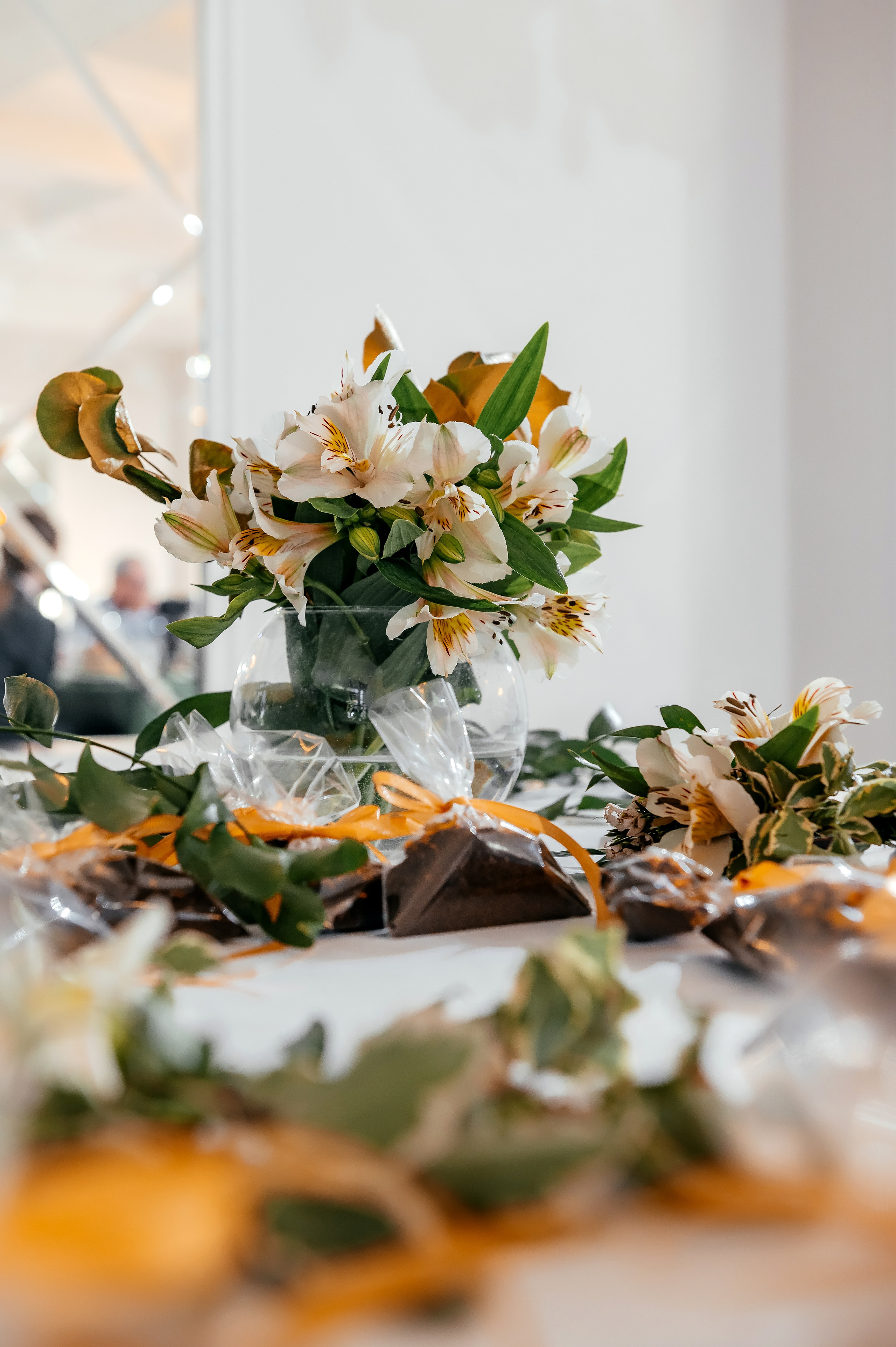 Свадьба с фотосессией в Усадьбе «Быково», основная часть — Яхт-клуб «Капитан». Свадебный и семейный фотограф Виктория Носачёва. Щелково, Москва и МО