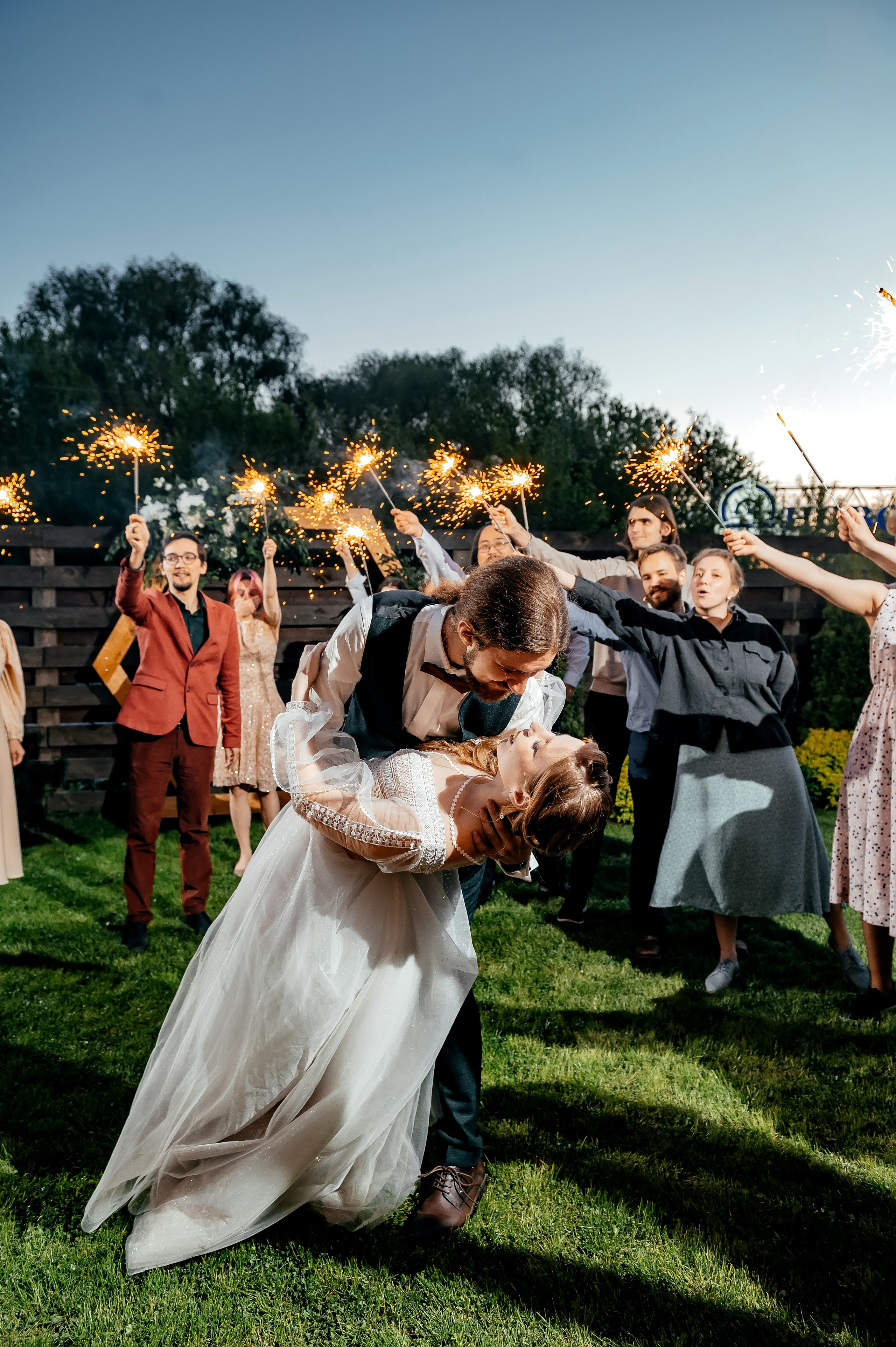 Свадьба с фотосессией в Усадьбе «Быково», основная часть — Яхт-клуб «Капитан». Свадебный и семейный фотограф Виктория Носачёва. Щелково, Москва и МО