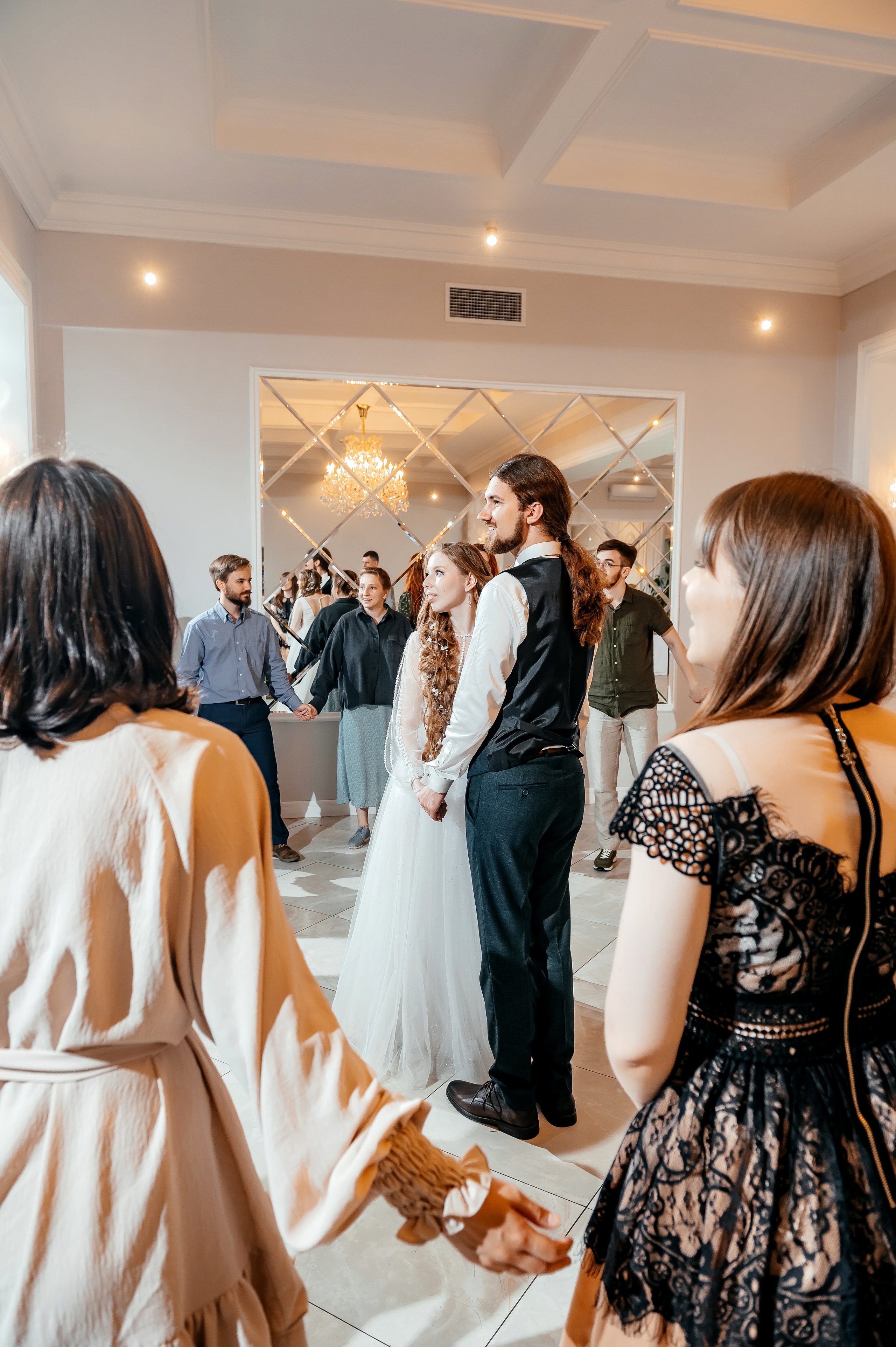 Свадьба с фотосессией в Усадьбе «Быково», основная часть — Яхт-клуб «Капитан». Свадебный и семейный фотограф Виктория Носачёва. Щелково, Москва и МО